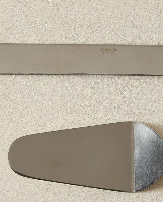 CAKE SLICE AND KNIFE SET WITH METAL BRAIDED HANDLE