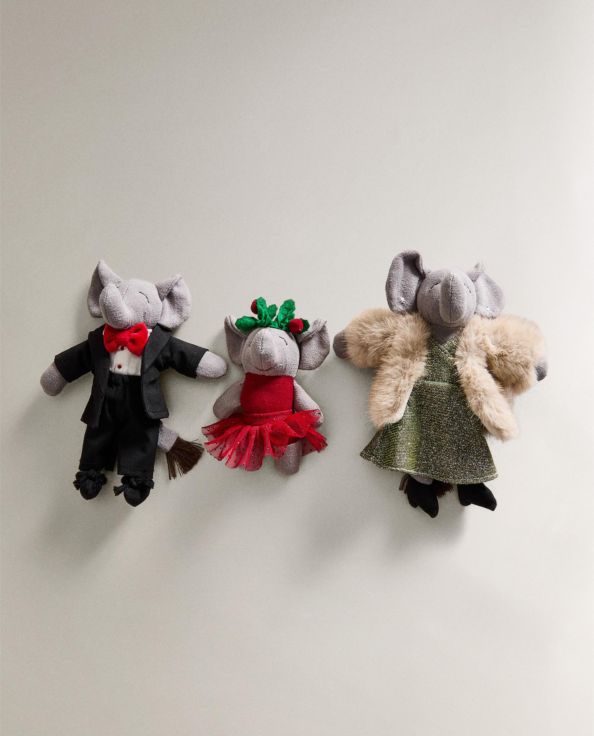 CHILDREN’S CHRISTMAS SOFT TOY SET WITH ELEPHANT FAMILY (SET OF 3)