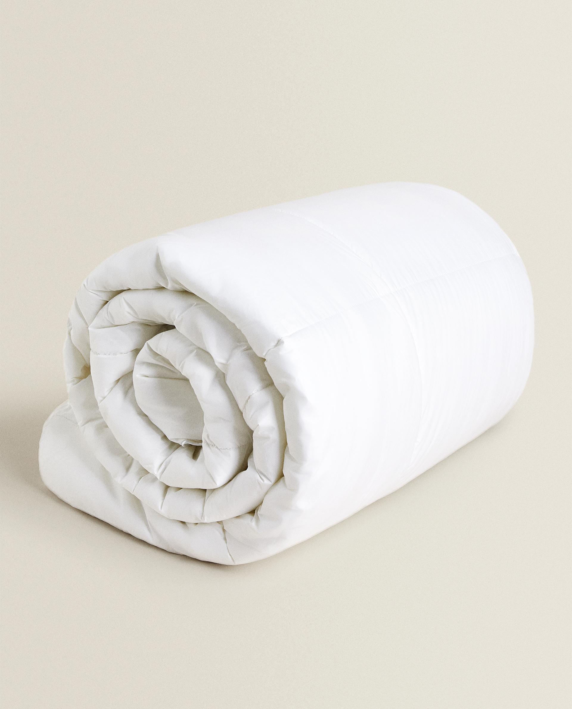 FEATHER TOUCH DUVET FILLING (300 GXM²) product thumbnail 4