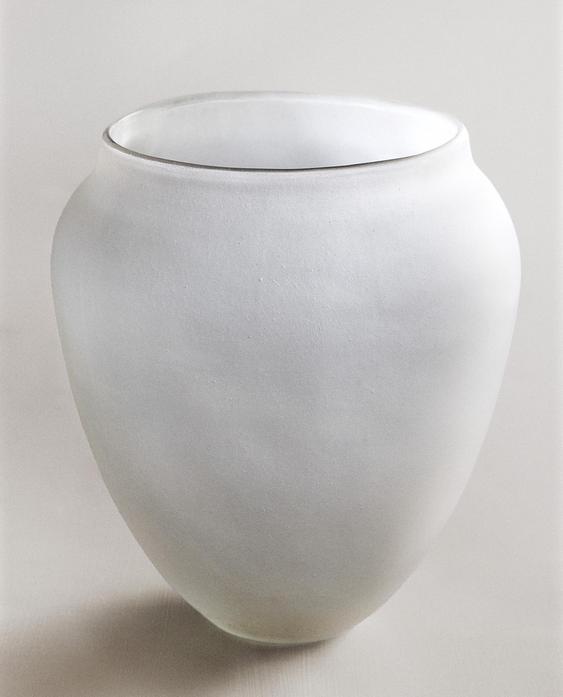OPAQUE GLASS VESSEL I COLIN KING