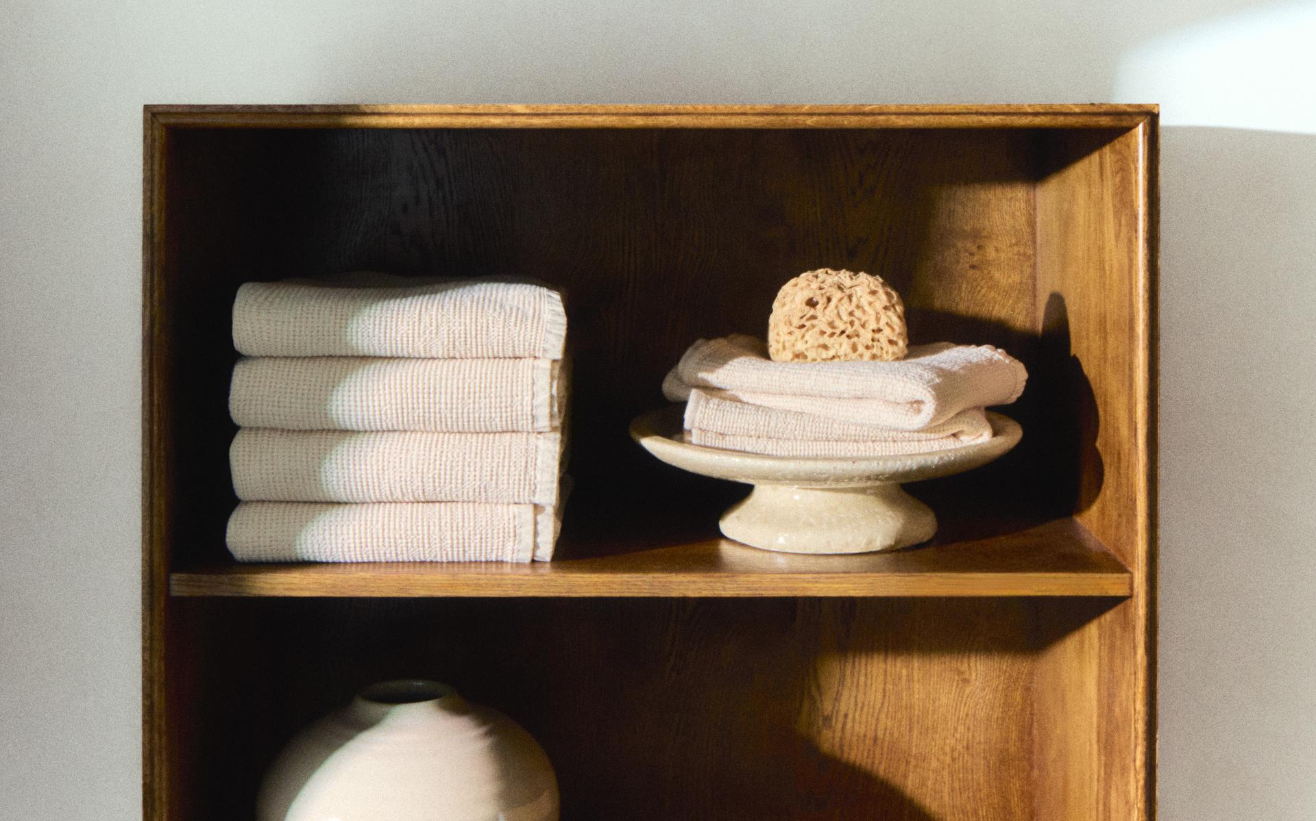 MINI WAFFLE BATH TOWEL MINI WAFFLE BATH TOWEL