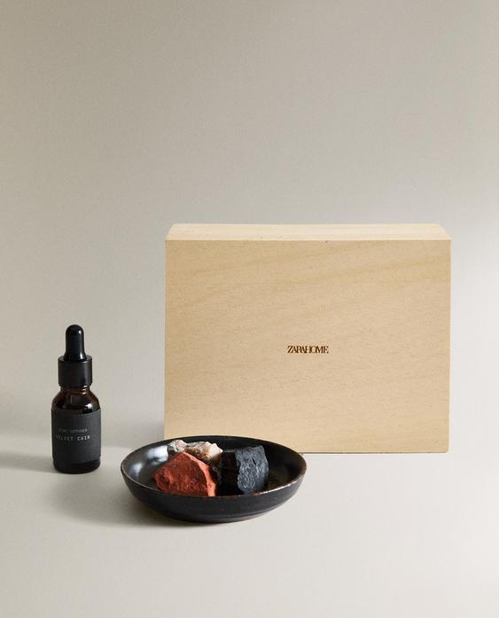 VELVET CUIR STONE OIL AND STONES SET