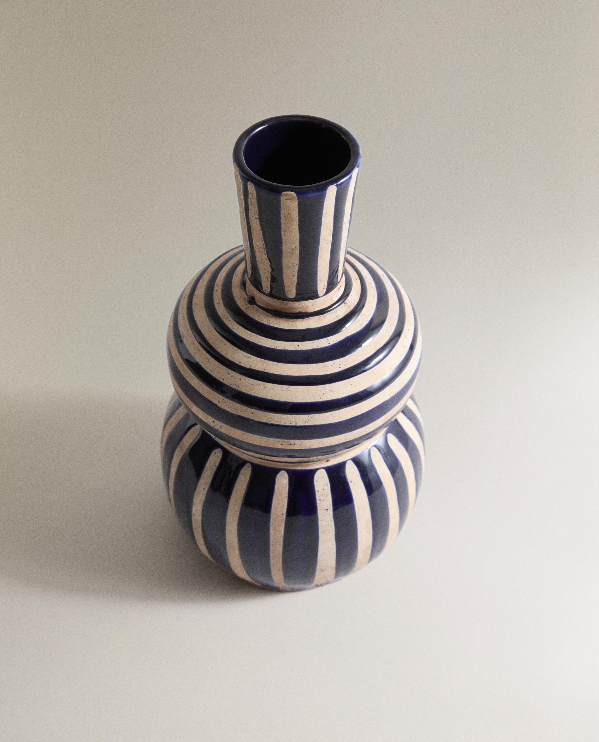 DECORATIVE HULU-SHAPED CERAMIC VASE product thumbnail 5