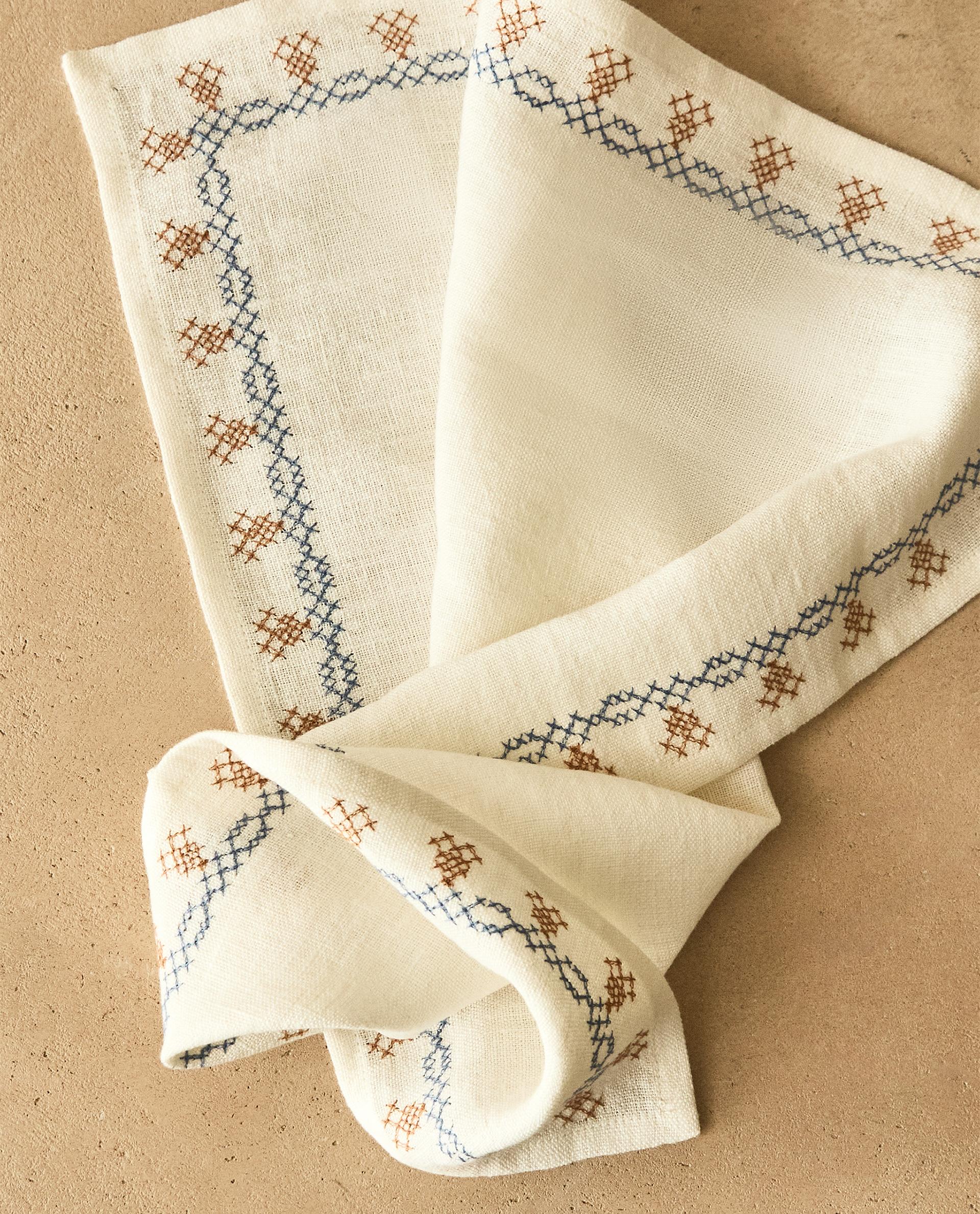 PACK OF CROSS STITCH LINEN NAPKINS (PACK OF 2)