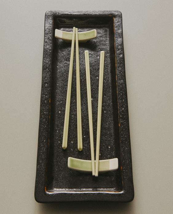 SET OF CERAMIC CHOPSTICKS AND HOLDER (SET OF 2)
