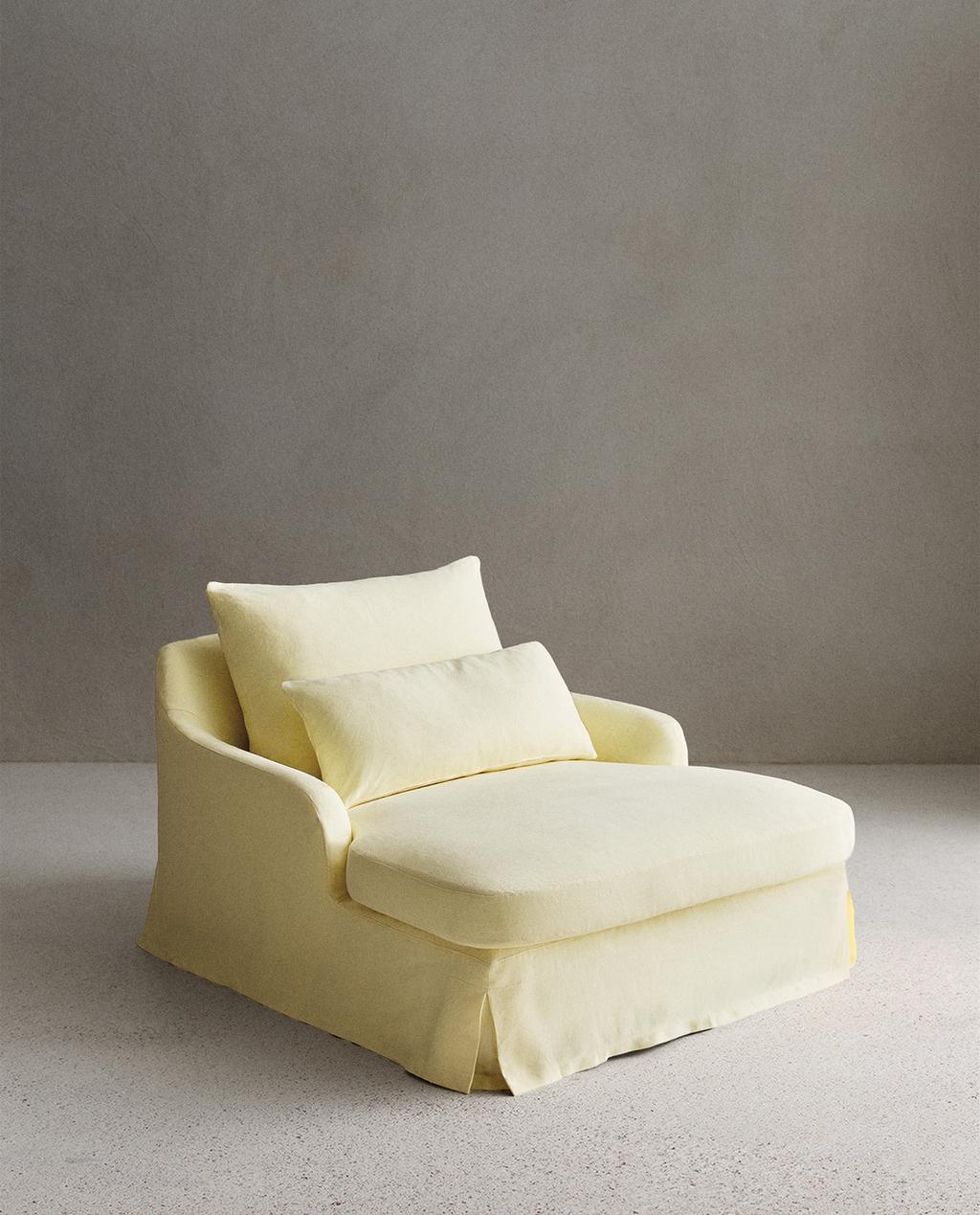 Loveseat 01