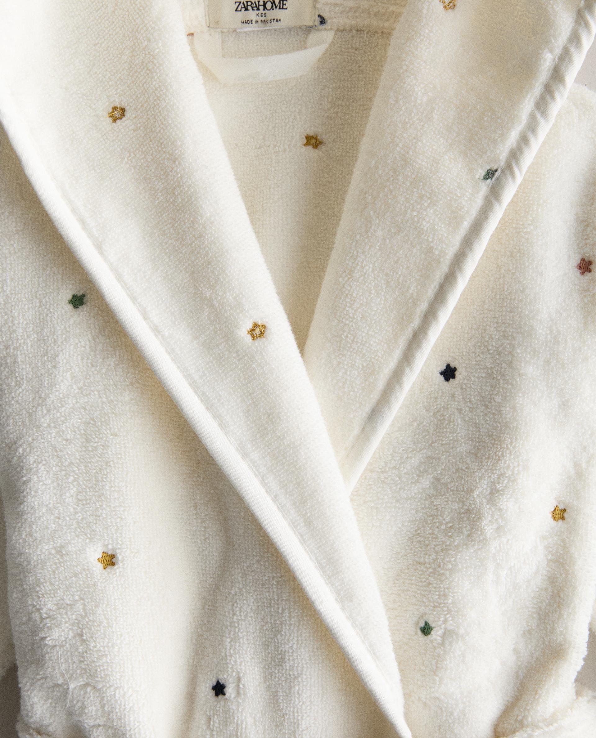 KIDS' STAR BATHROBE product thumbnail 2