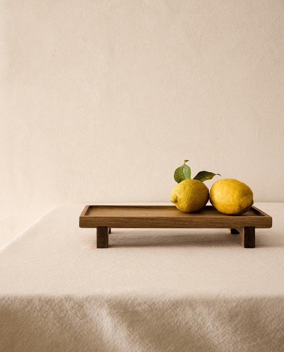 WOODEN KITCHEN CUTTING BOARD WITH STAND