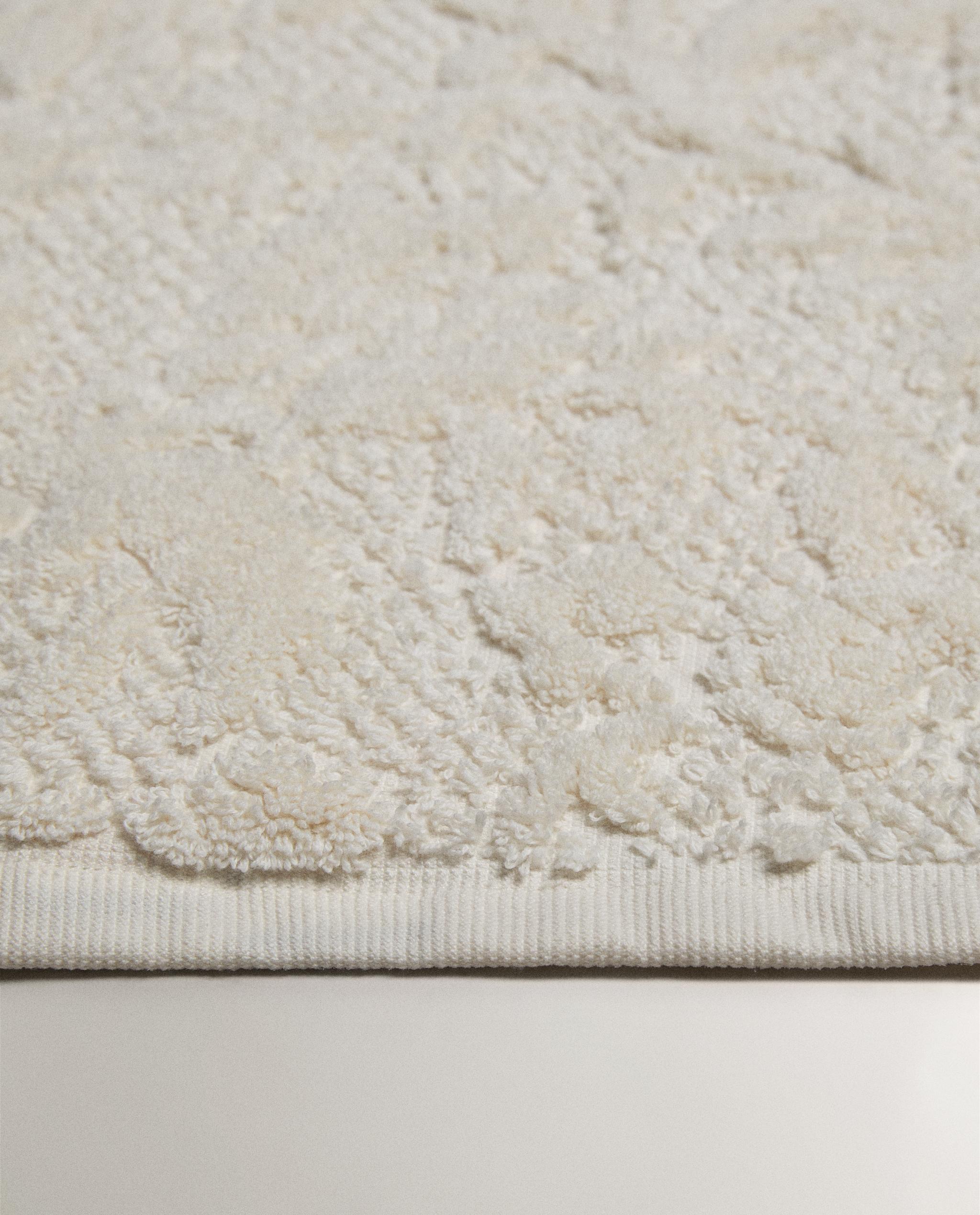 FLORAL JACQUARD BATH MAT product thumbnail 12