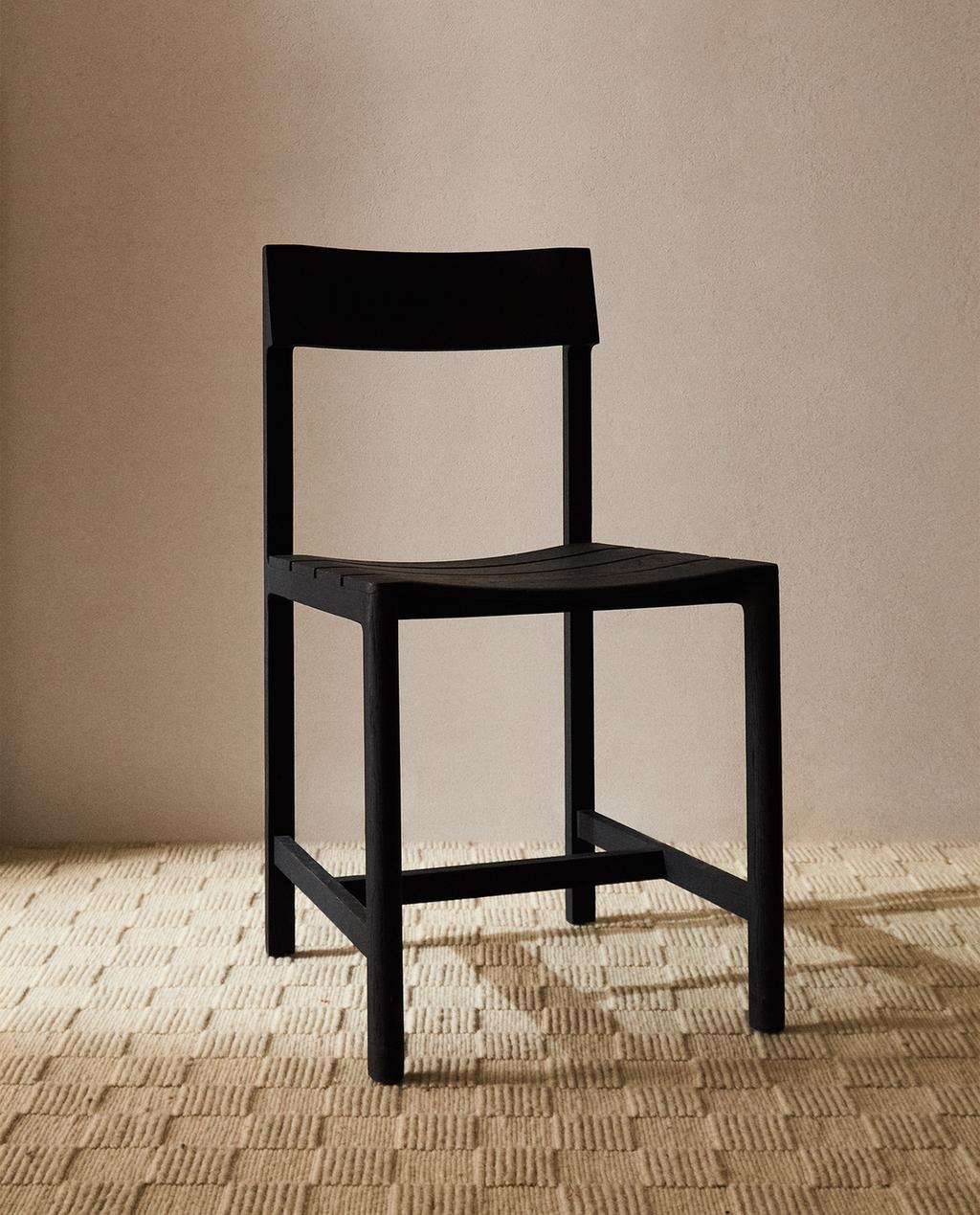 CHAIR 04