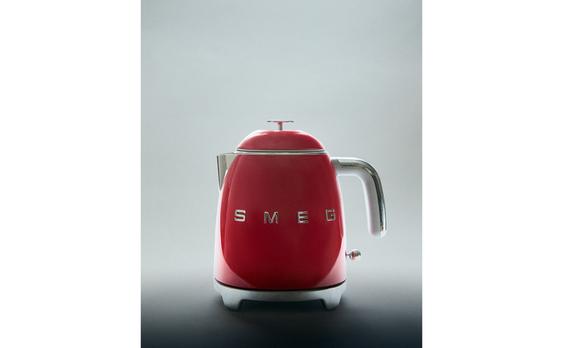 SMALL STEEL SMEG KETTLE