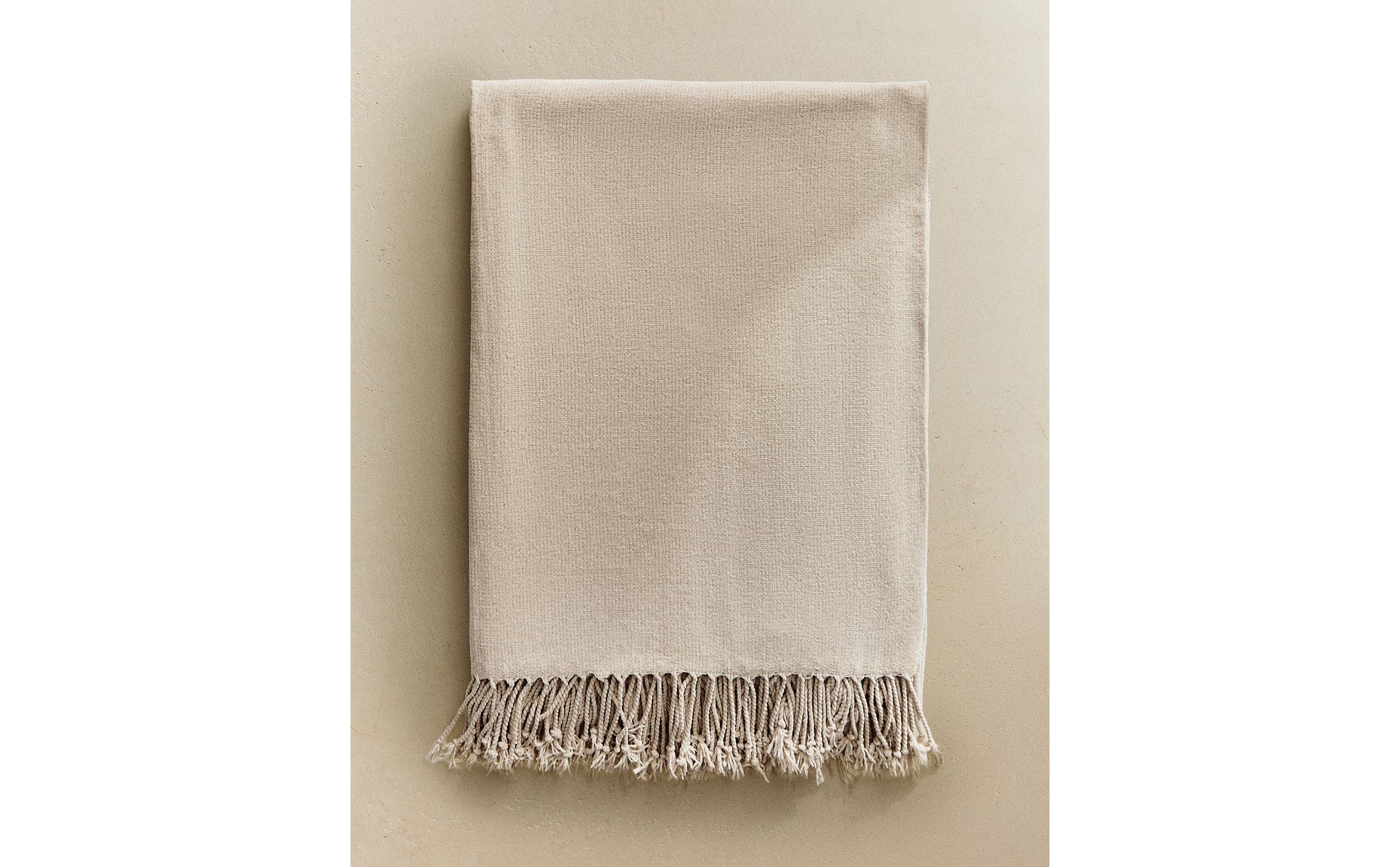 49325004052-f.jpg?ts=1755588360312