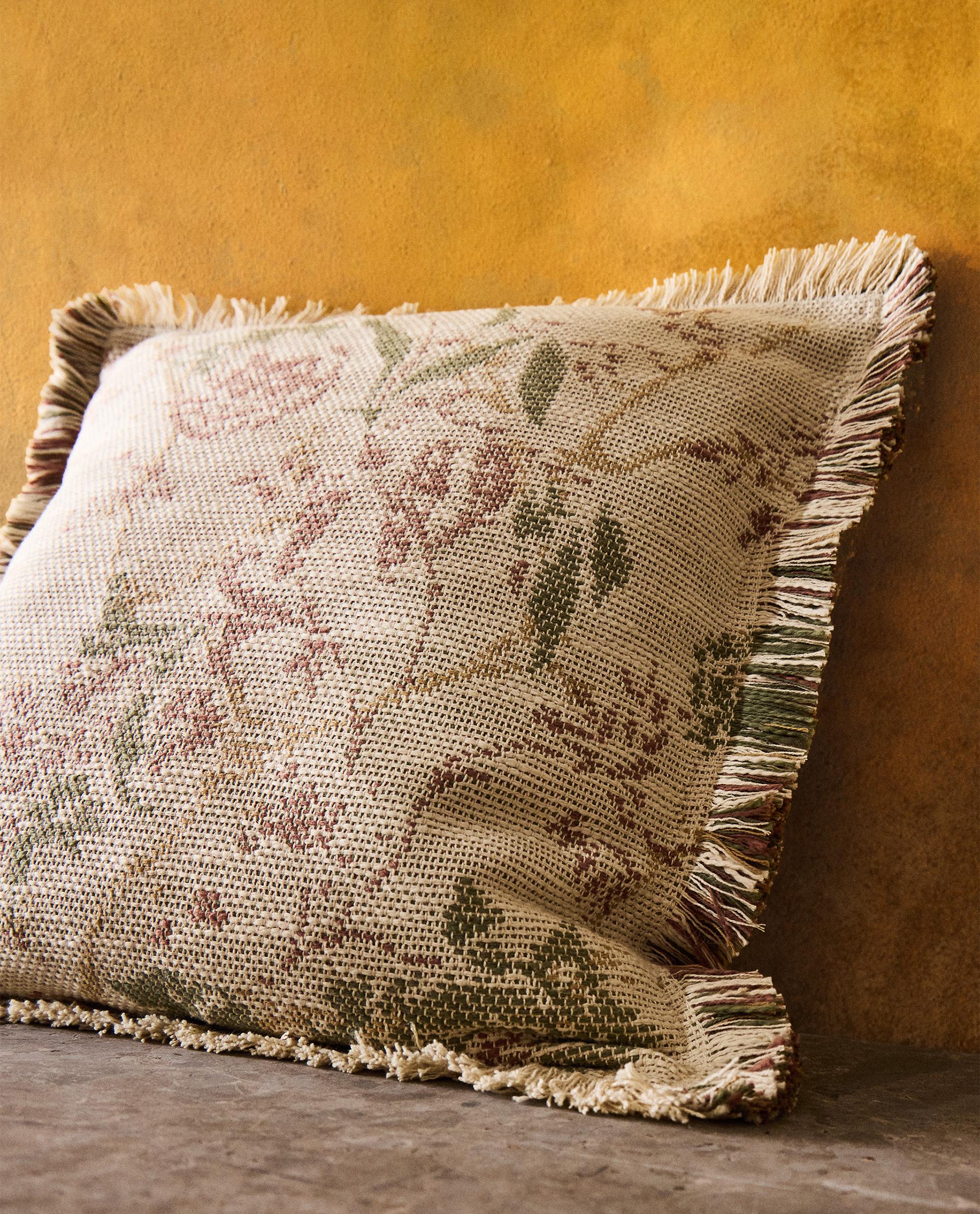 FLORAL COTTON CUSHION COVER