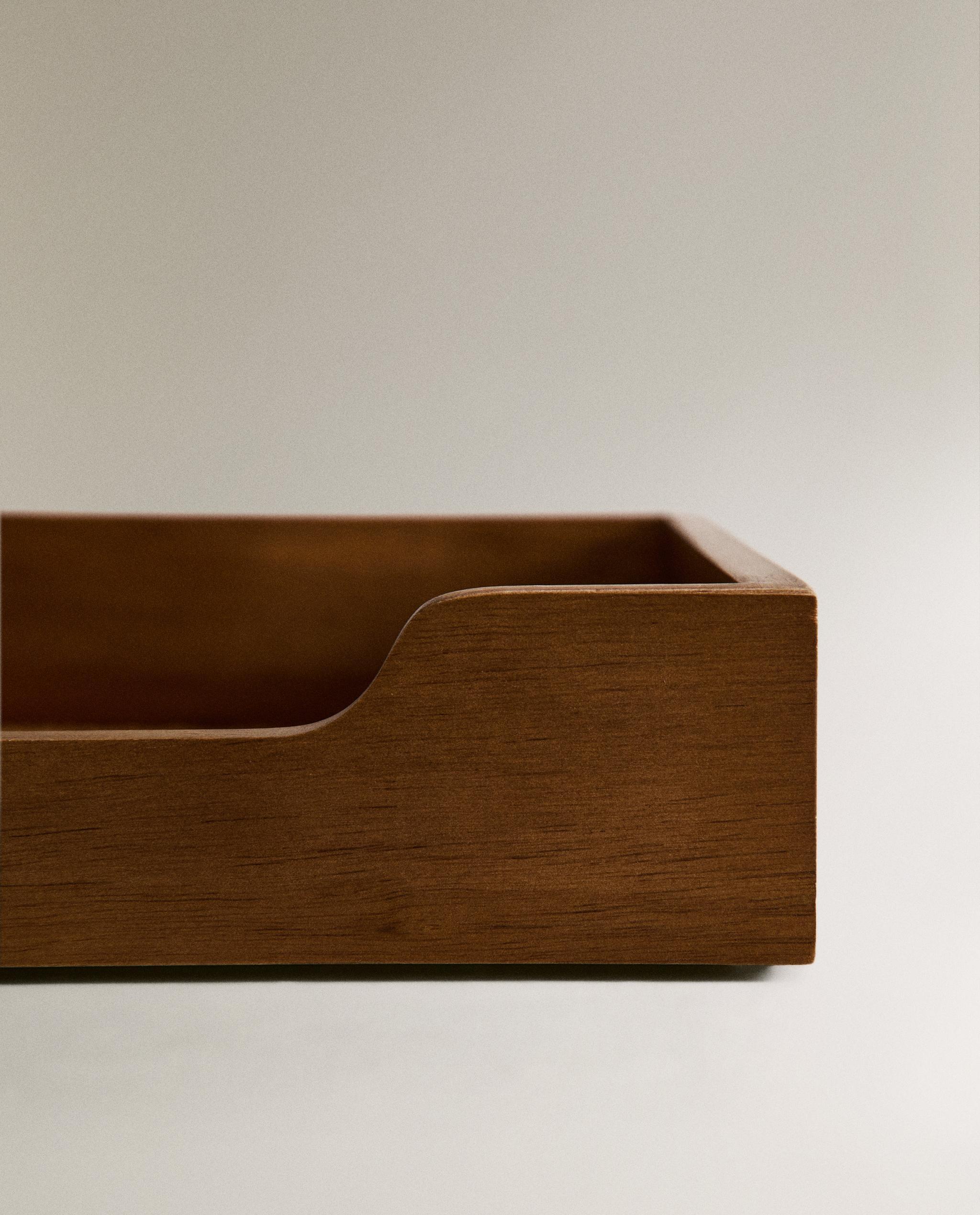 WOOD AND RATTAN NAPKIN HOLDER product thumbnail 3