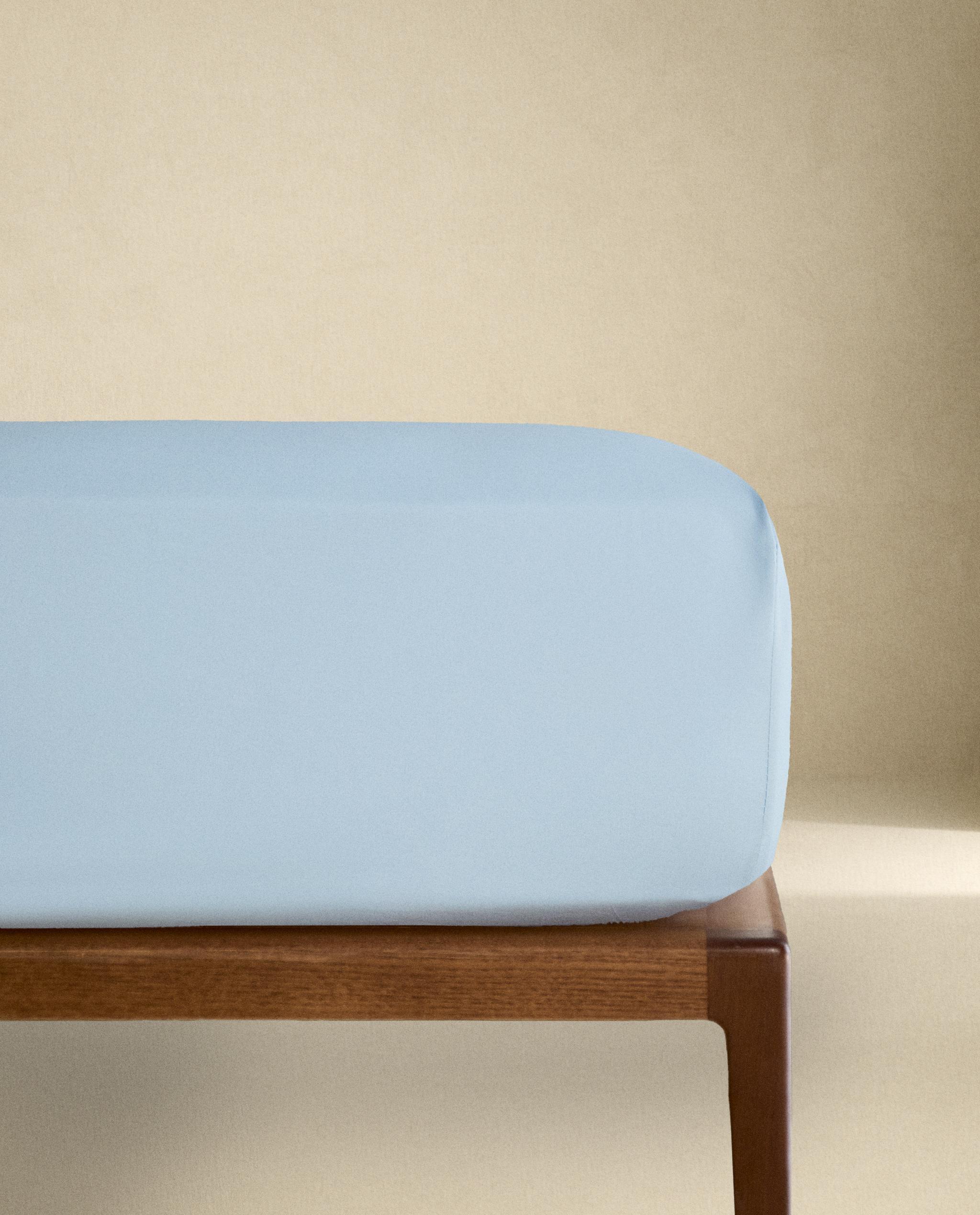 ザラホーム Zara  ベージュ サテン ボックスシーツ ザラホーム Zara ベージュ サテン ボックスシーツ サテン ボックス