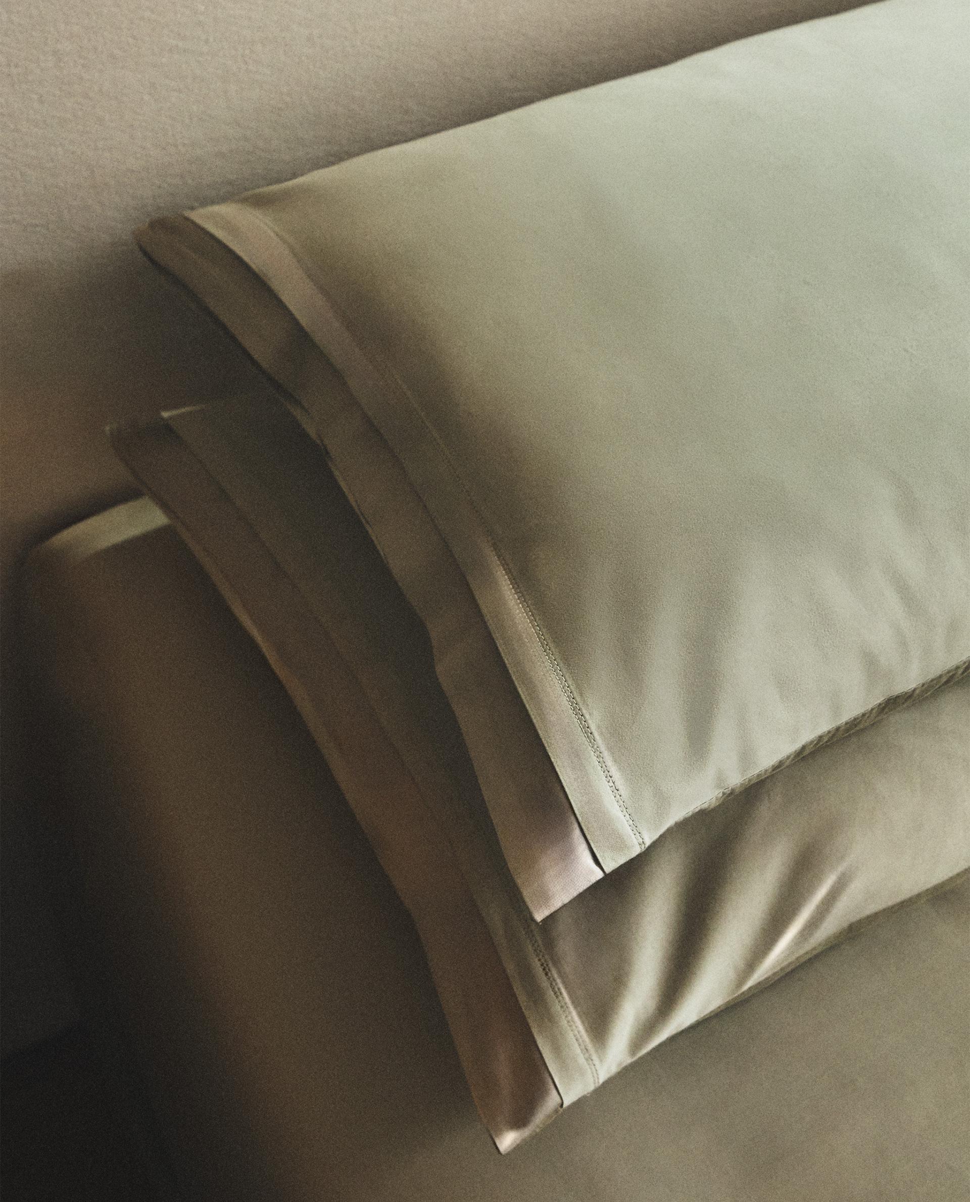 SATEEN PILLOWCASE WITH SILK BORDER (300 THREAD COUNT) product thumbnail 8