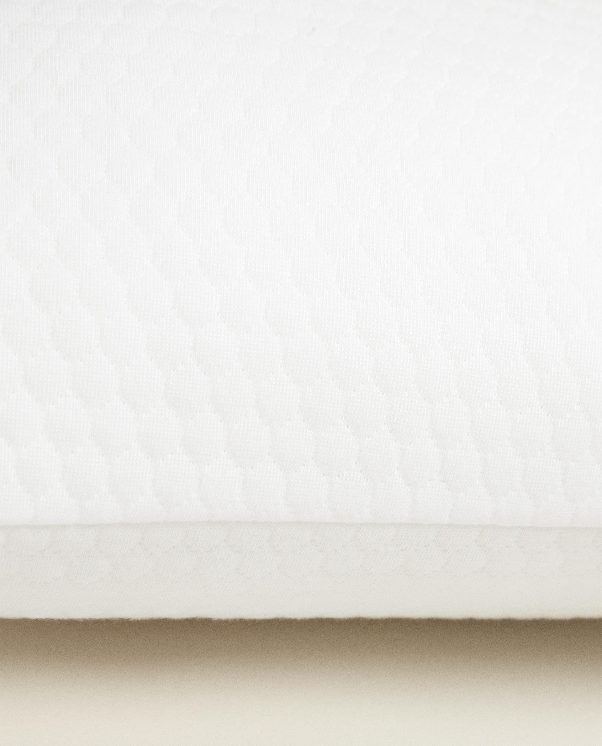 VISCOELASTIC FLAKES PILLOW