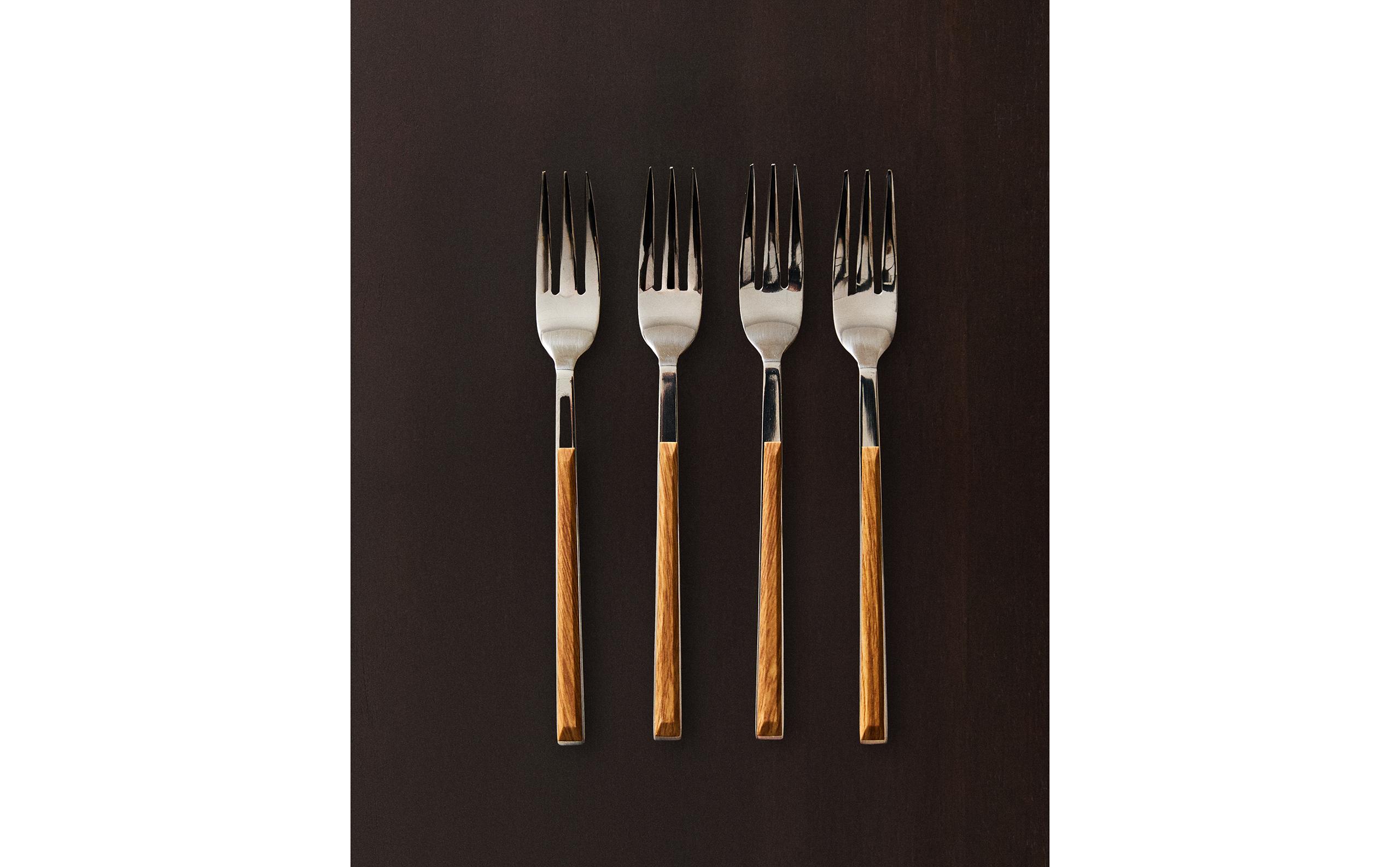 PACK OF DESSERT FORKS WITH WOOD-EFFECT HANDLES (PACK OF 4) product thumbnail 3