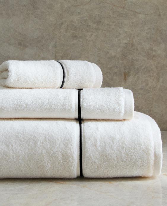 EMBROIDERED TRIM BATH TOWEL EMBROIDERED TRIM BATH TOWEL