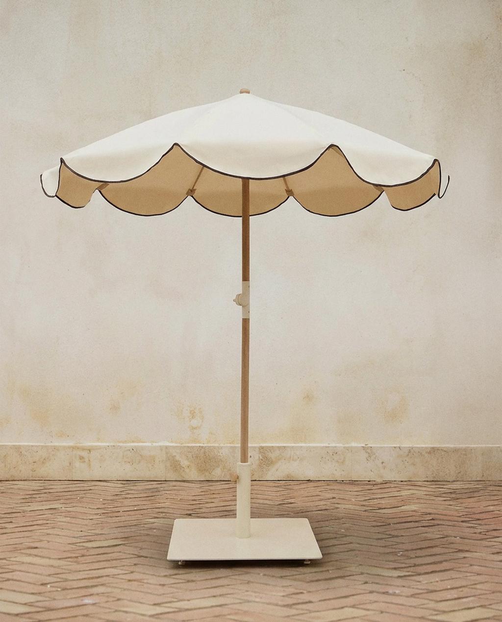 STRANDPARASOL MET CONTRAST RAND (ø 160CM) STRANDPARASOL MET CONTRAST RAND (ø 160CM)