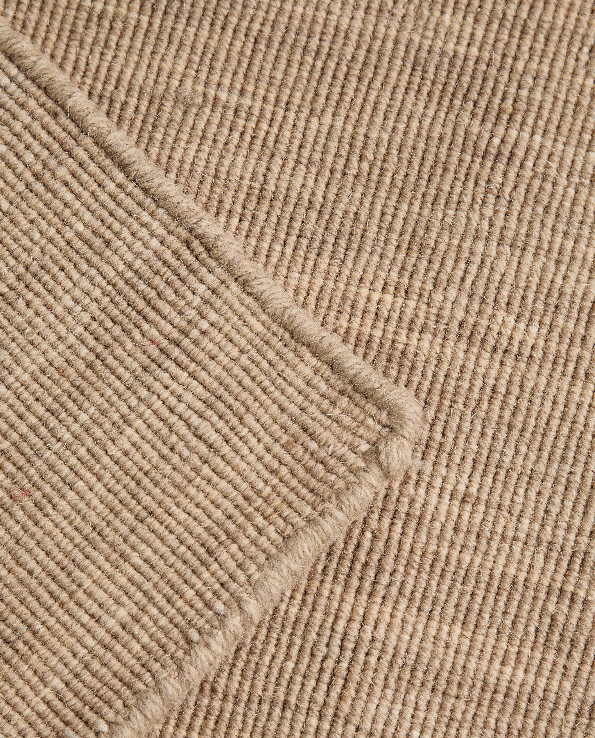 COTTON AND WOOL RUG WITH KNOTS product thumbnail 13
