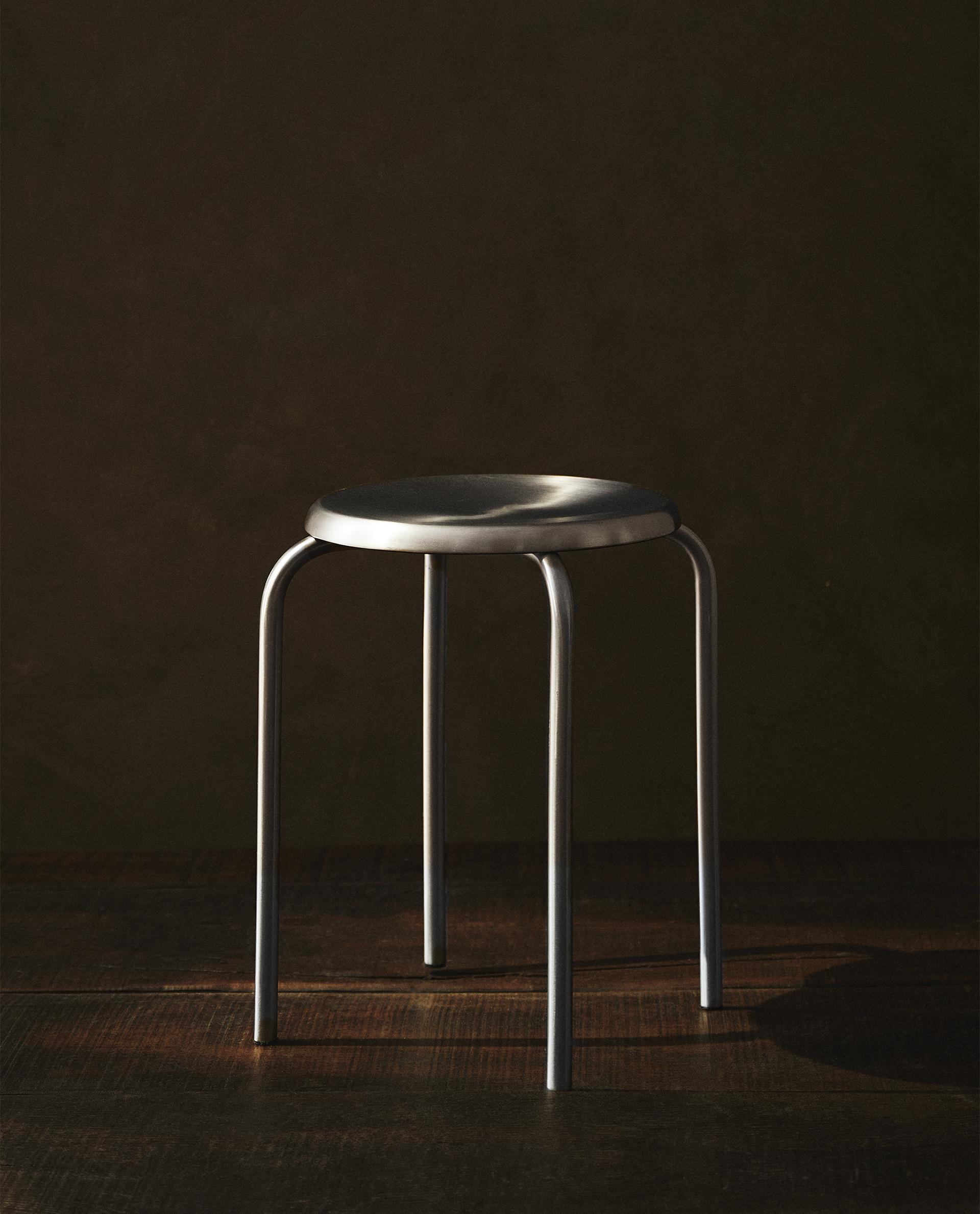 STEEL STOOL