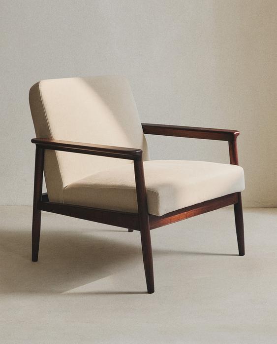 WOOD AND LINEN ACCENT CHAIR