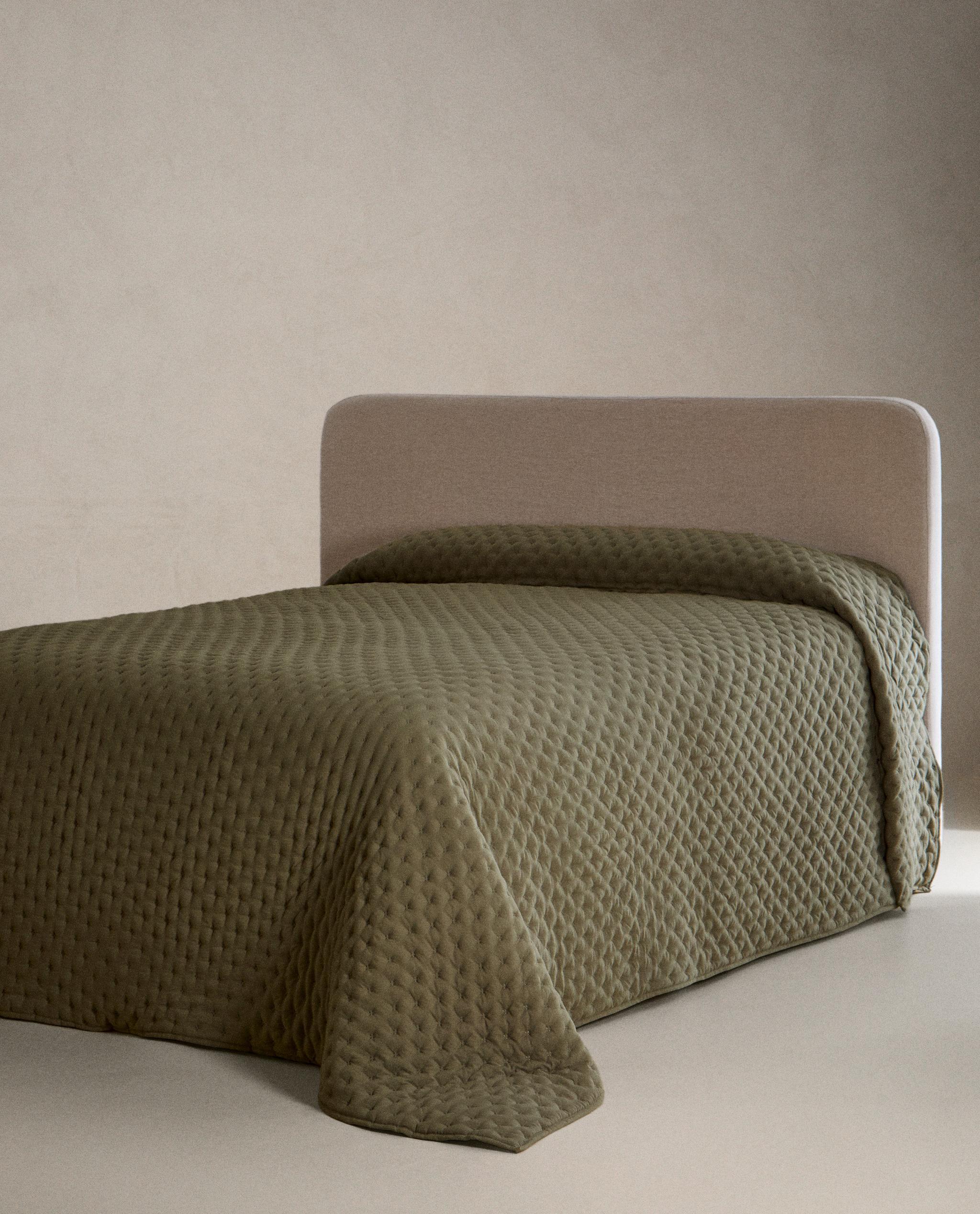 ZARA  ザラホーム　ベッドカバー　マルチカバー　230×250 ZARA ザラホーム ベッドカバー マルチカバー 230×250 ベッド