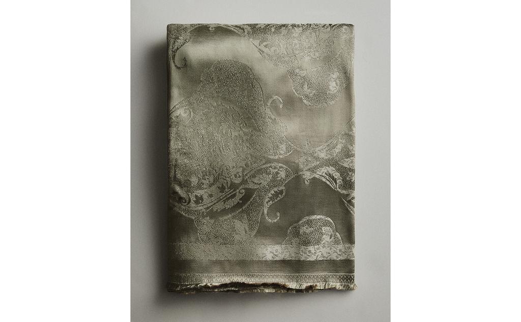 بطانية ساتان