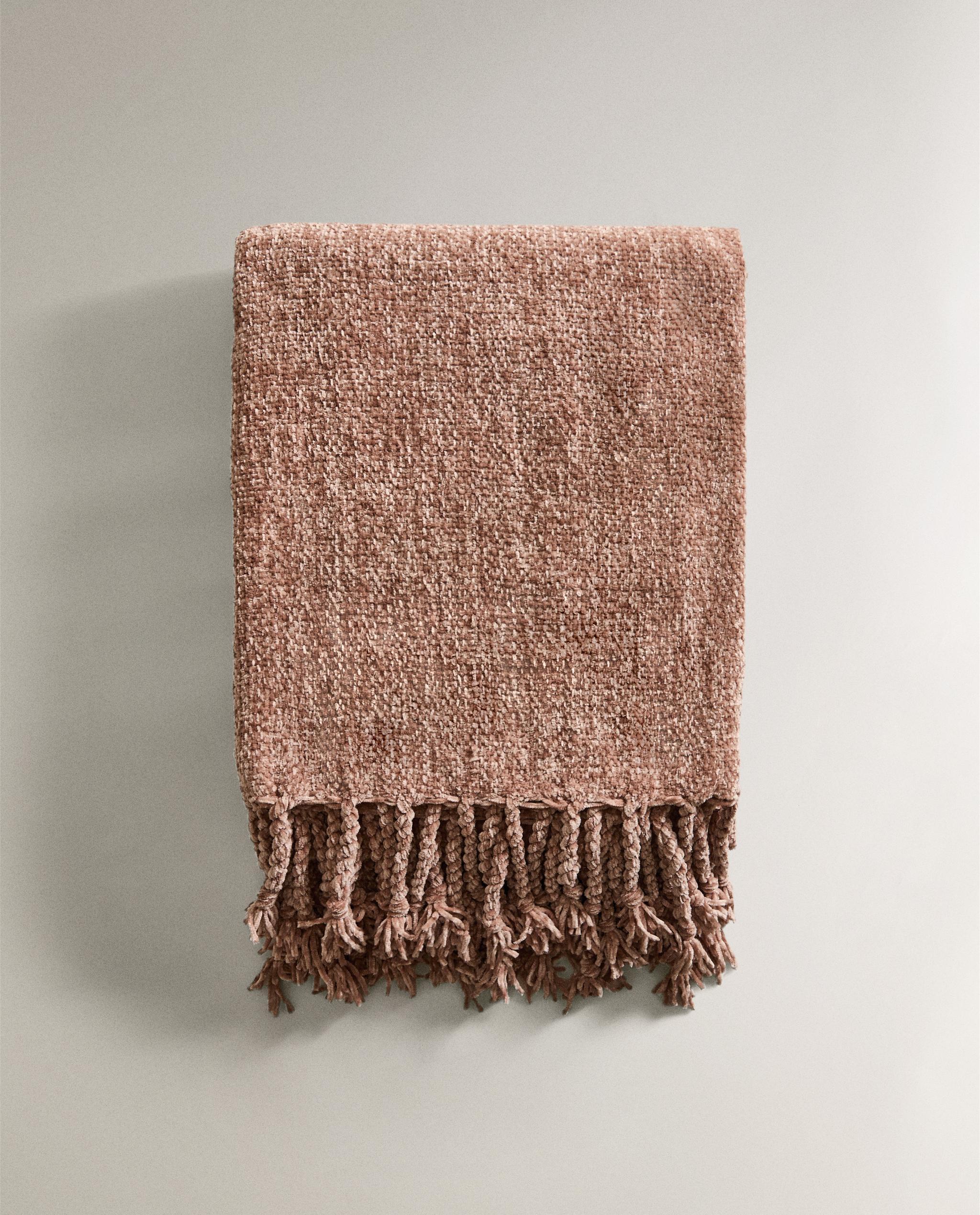 CHUNKY CHENILLE THROW