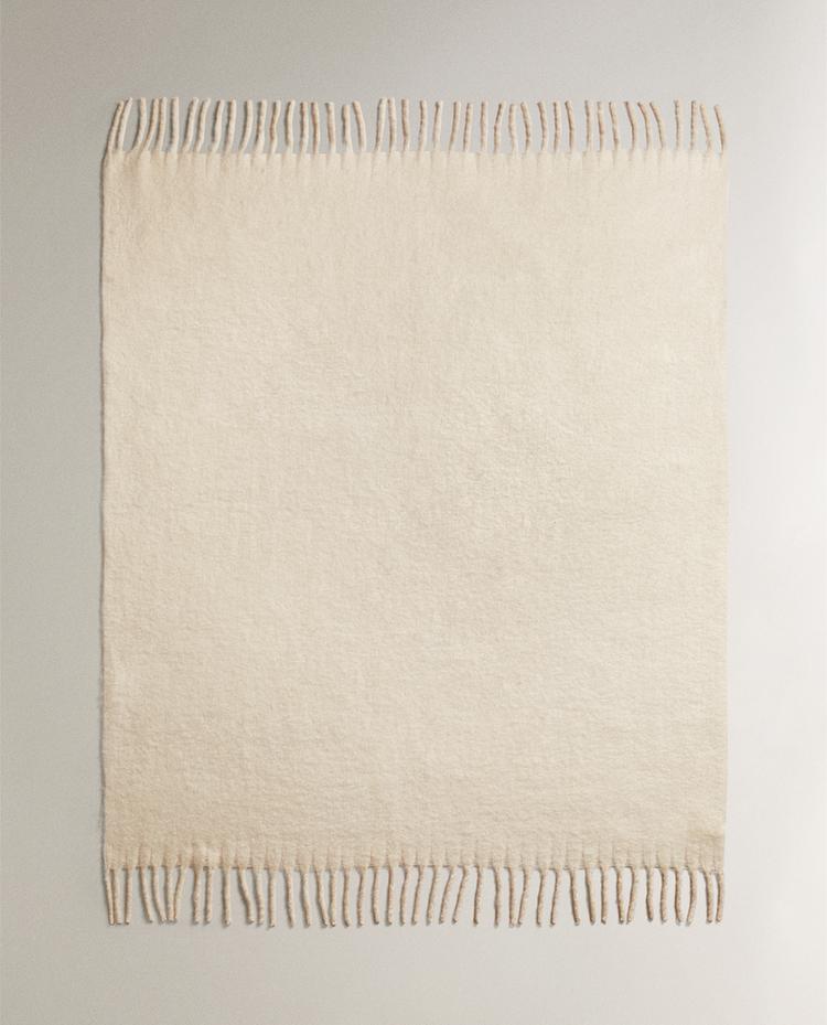 FRINGED BLANKET