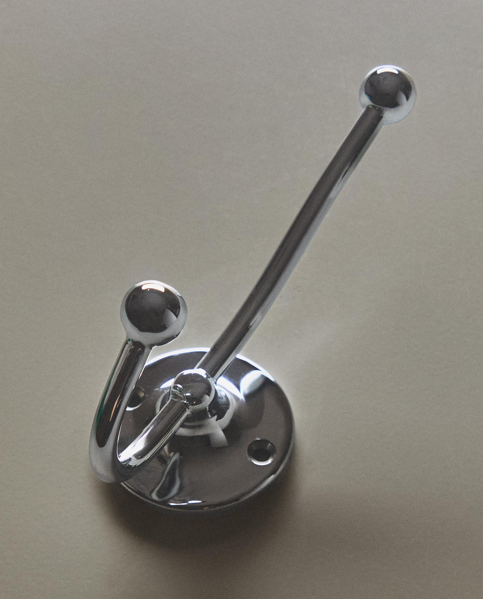 SHINY METAL HANGER product thumbnail 8