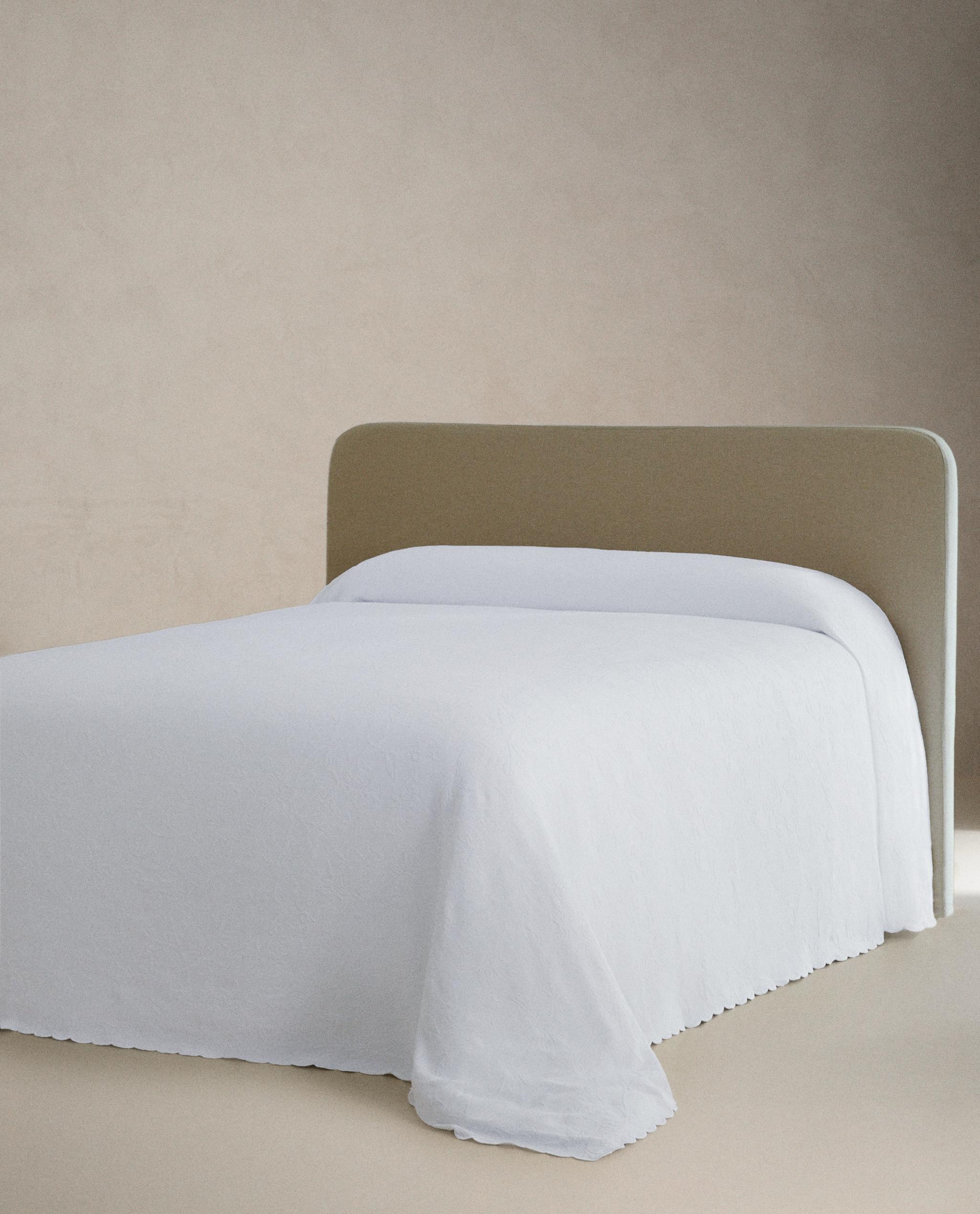 JACQUARD COTTON BEDSPREAD product thumbnail 8