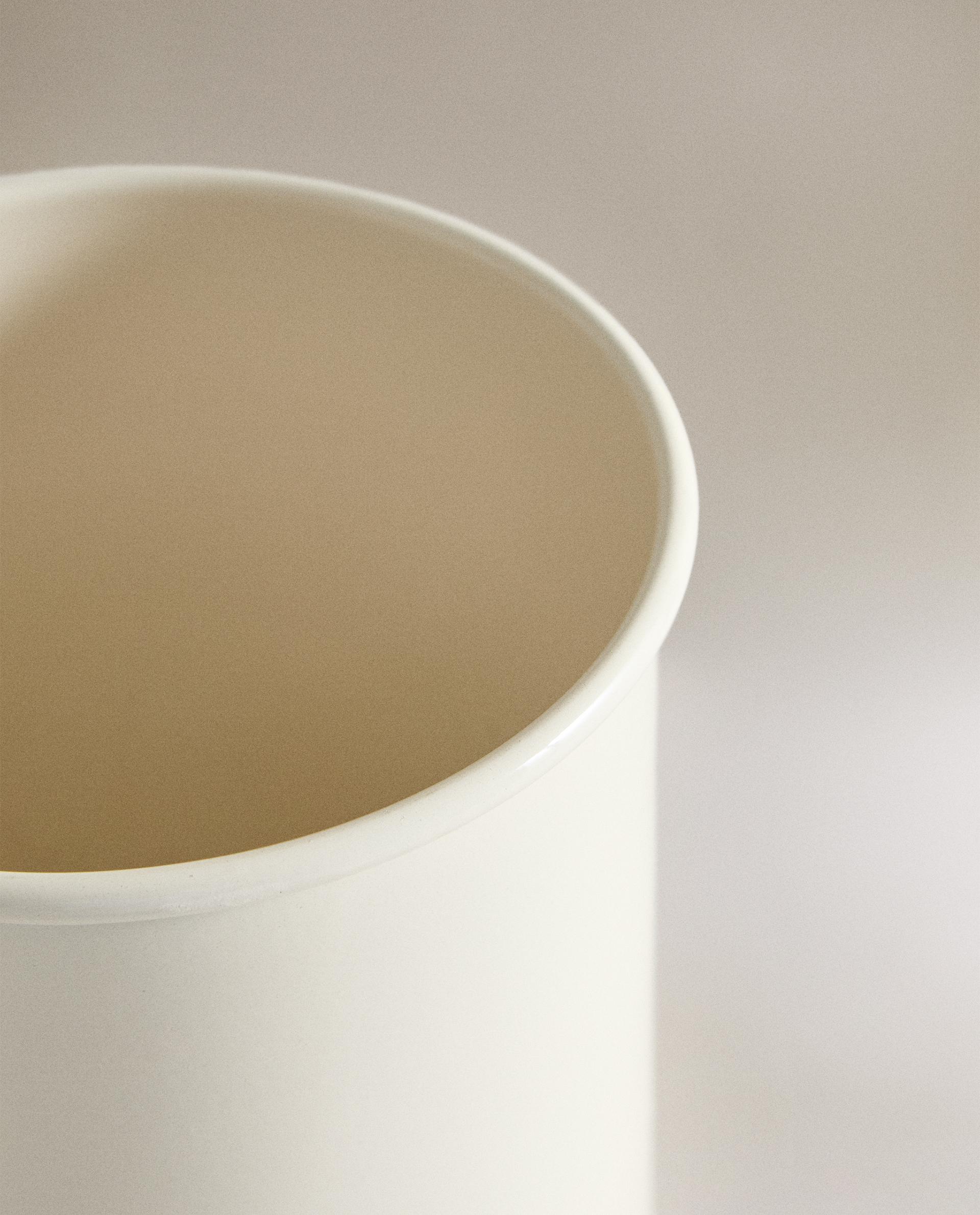 LACQUERED METAL CYLINDRICAL JAR product thumbnail 6