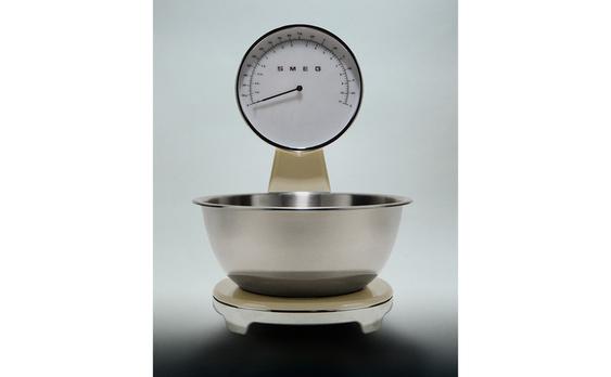 SMEG DIGITAL AND ANALOGUE SCALE