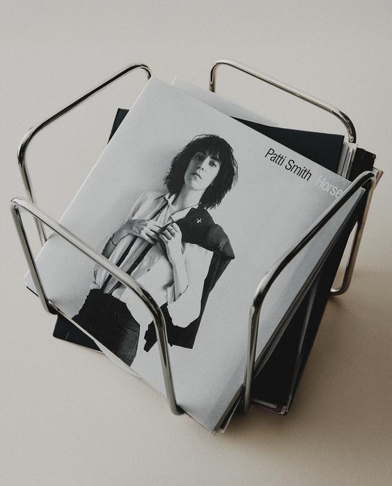 PLAK DÜZENLEYİCİ VE PATTI SMITH PLAĞI