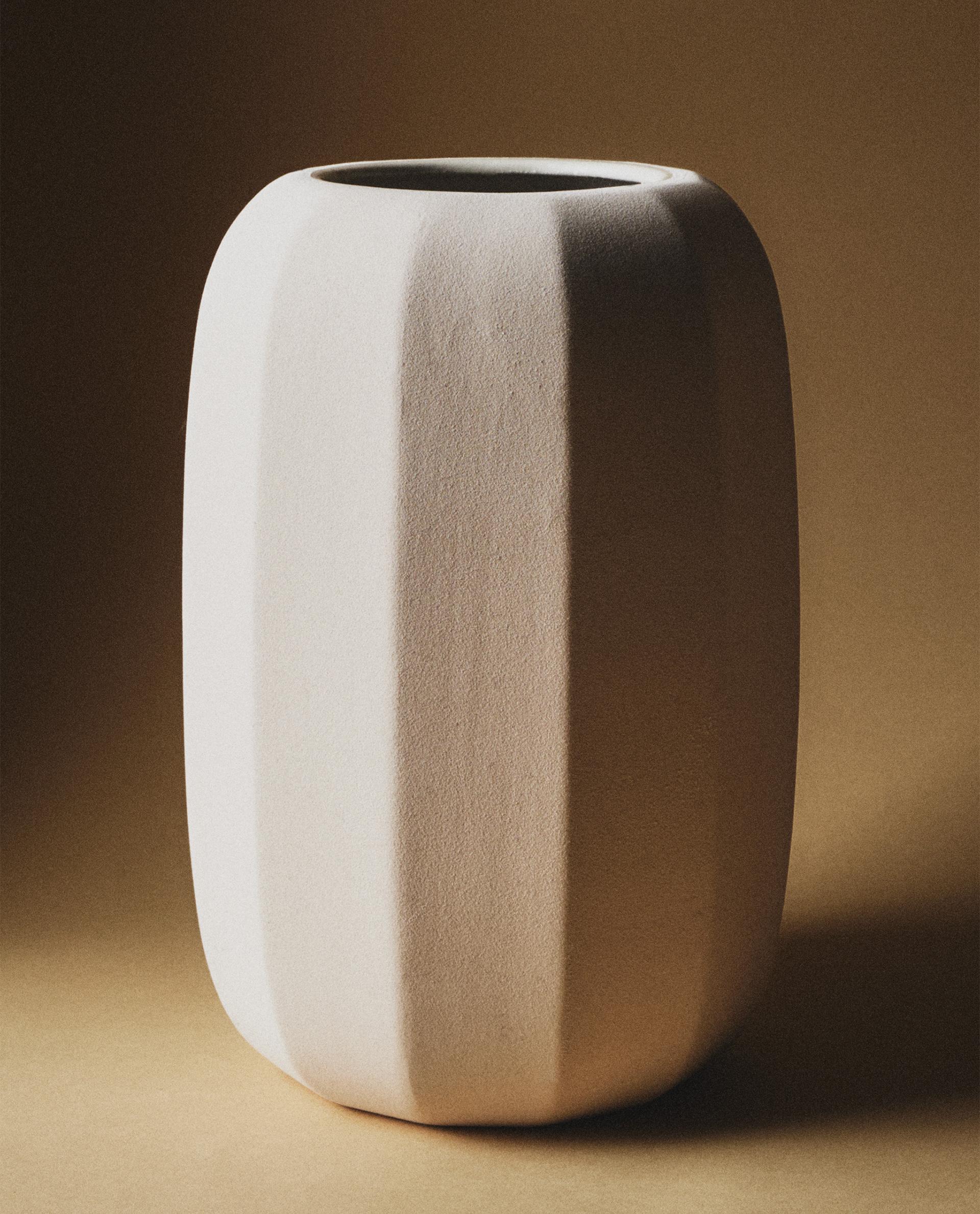 ZARA  テクスチャー　セラミック　フラワーベース テクスチャー セラミック ベース | Zara Home 日本/Japan