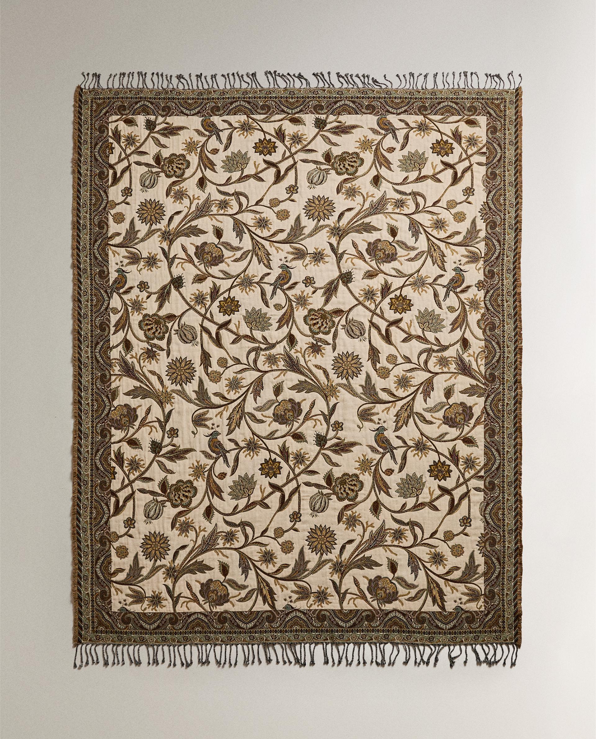 FLORAL JACQUARD THROW product thumbnail 3
