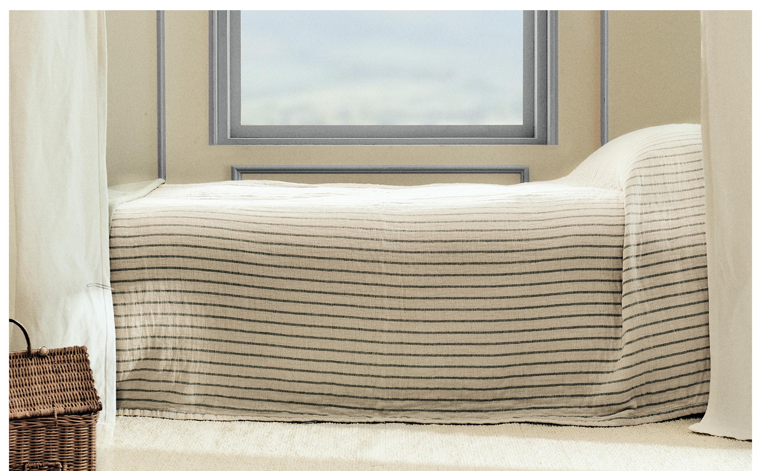 CHILDREN'S STRIPED MUSLIN BEDSPREAD