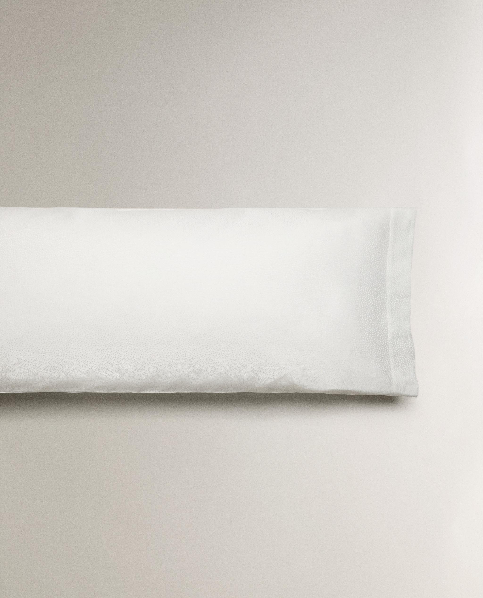 SATEEN JACQUARD PILLOWCASE (300 THREAD COUNT) product thumbnail 15