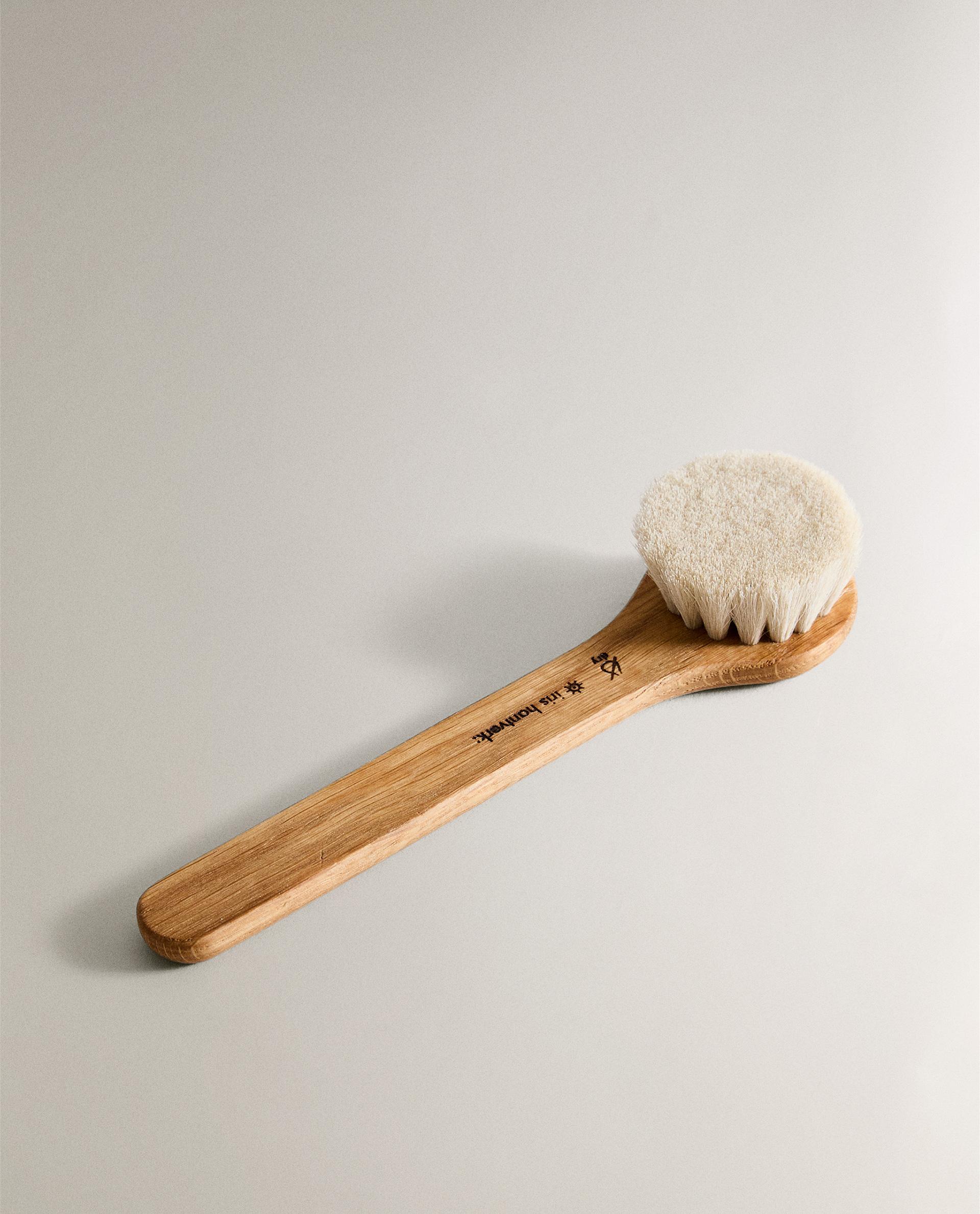 IRIS HANTVERK FACE BRUSH product thumbnail 4