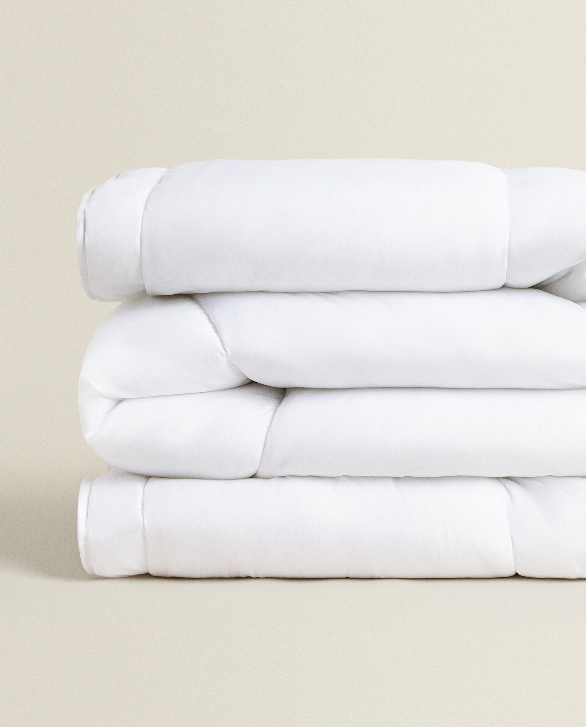 新品未使用　ZARA HOME 羽毛布団　ダウンデュべ ダウンフェザー掛け布団フィラー(300GXM²) | Zara Home 日本/Japan
