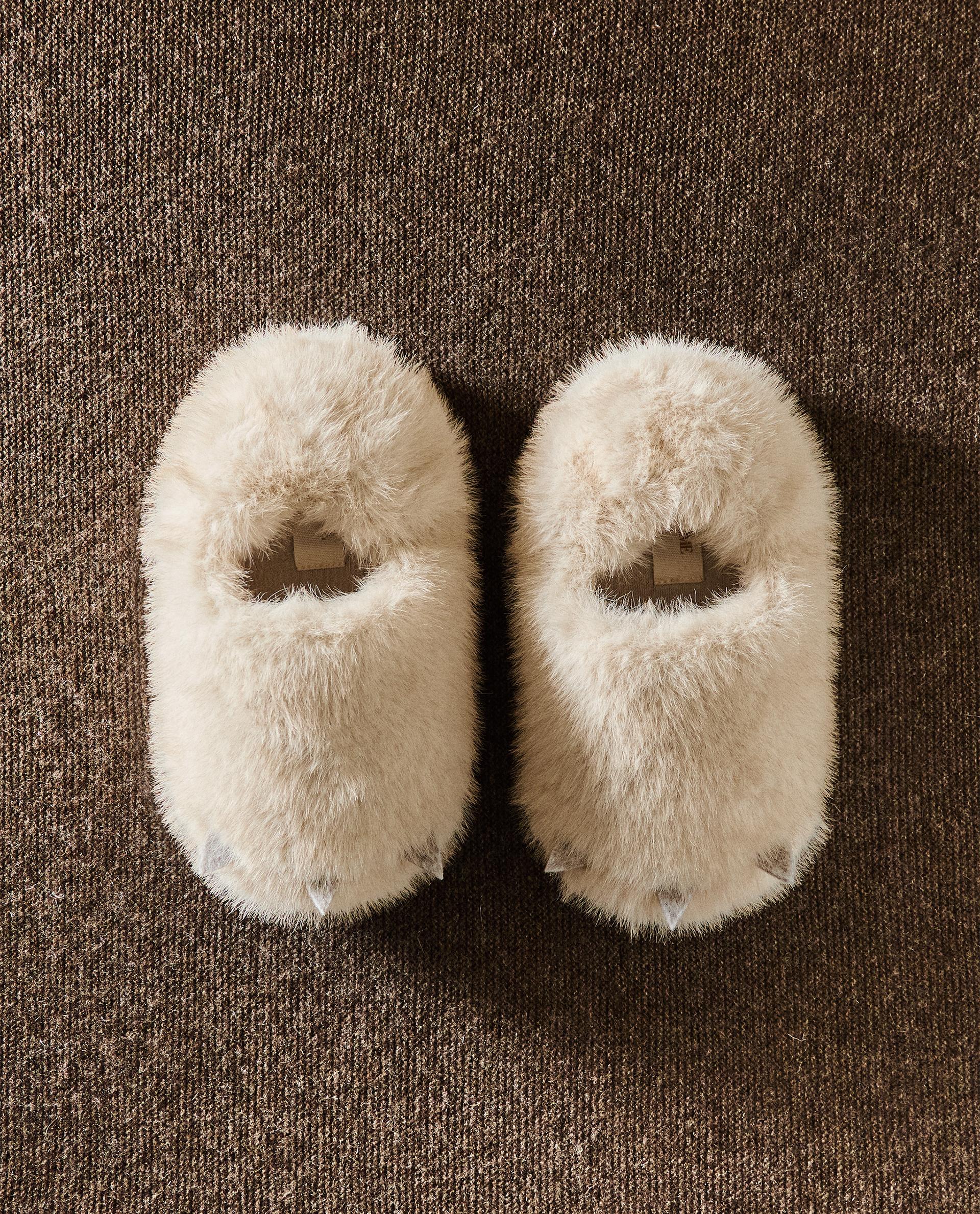 PAW SLIPPERS