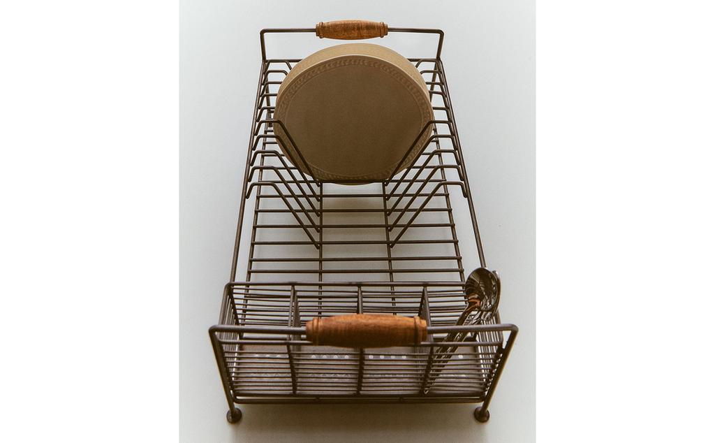 مطبقية من الحديد وخشب السنط مطبقية من الحديد وخشب السنط