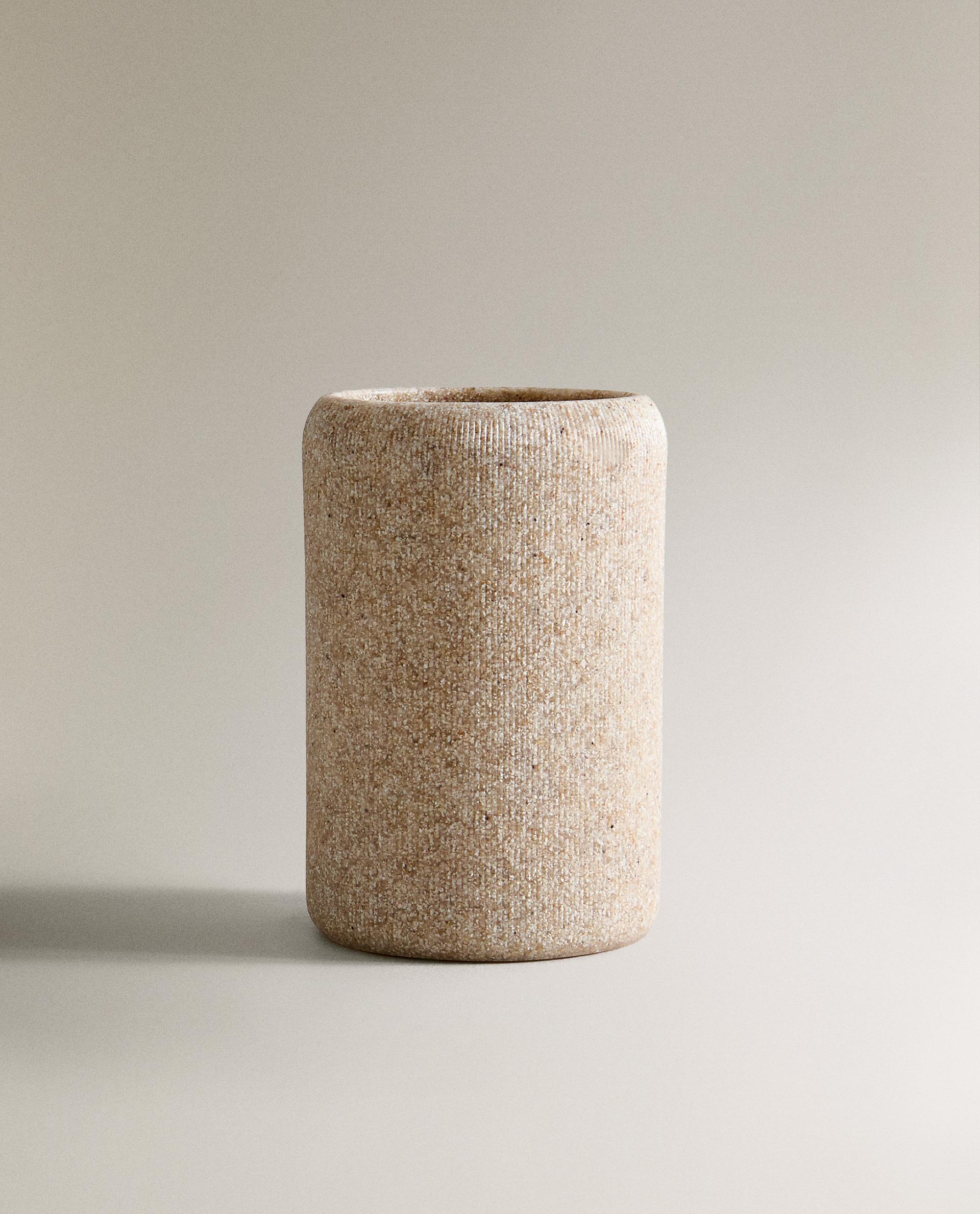RESIN TOOTHBRUSH HOLDER product thumbnail 2