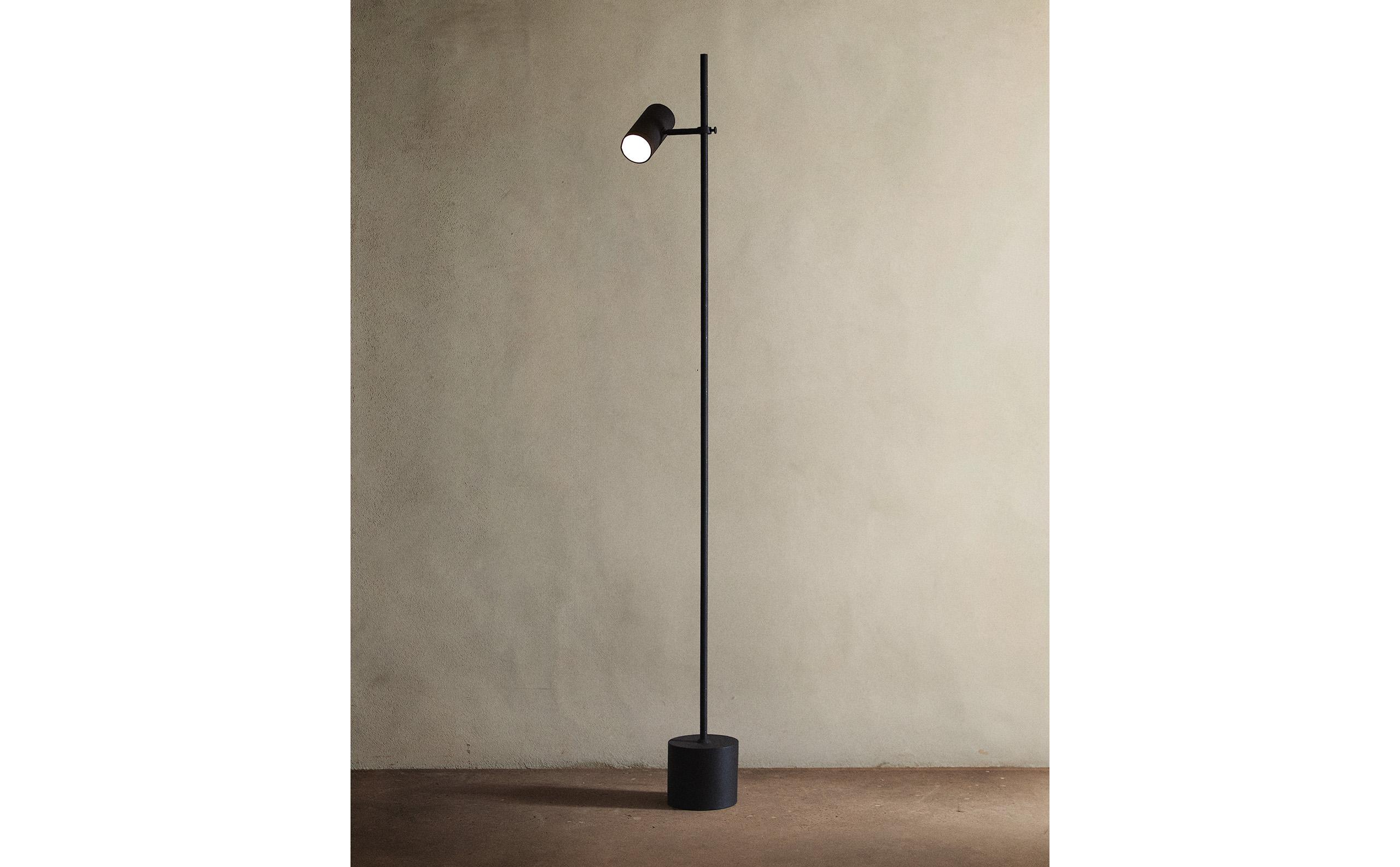 CORDLESS SPOTLIGHT FLOOR LAMP | Zara Home Canada