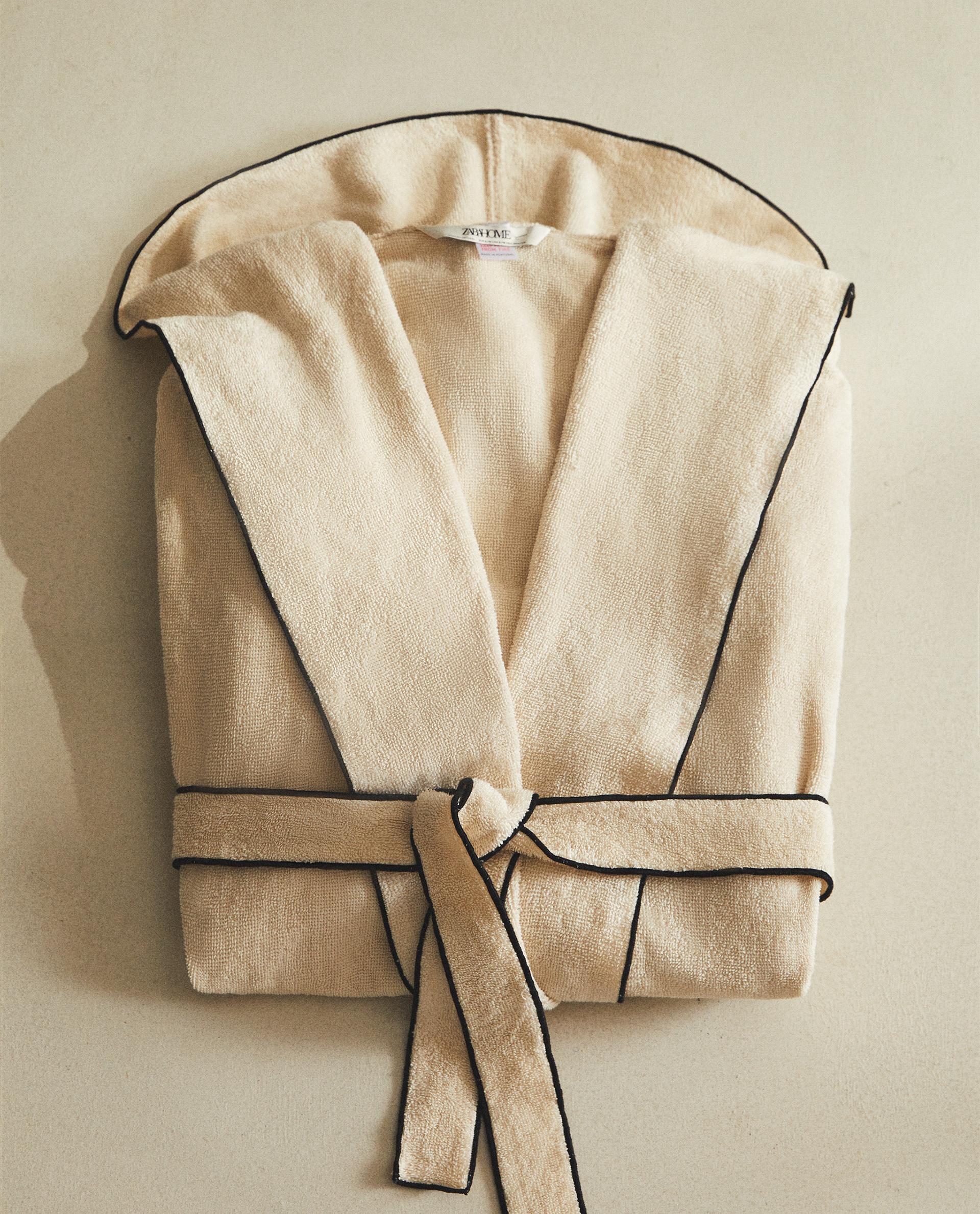 COTTON BATHROBE WITH OVERLOCK (320 GXM²) product thumbnail 9