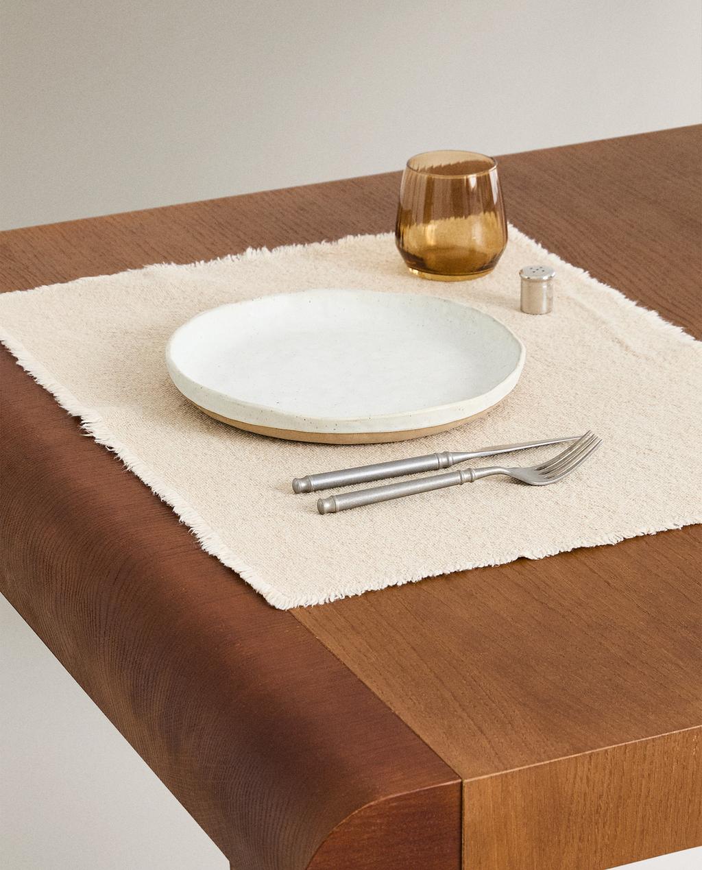 RUSTIC LINEN PLACEMAT