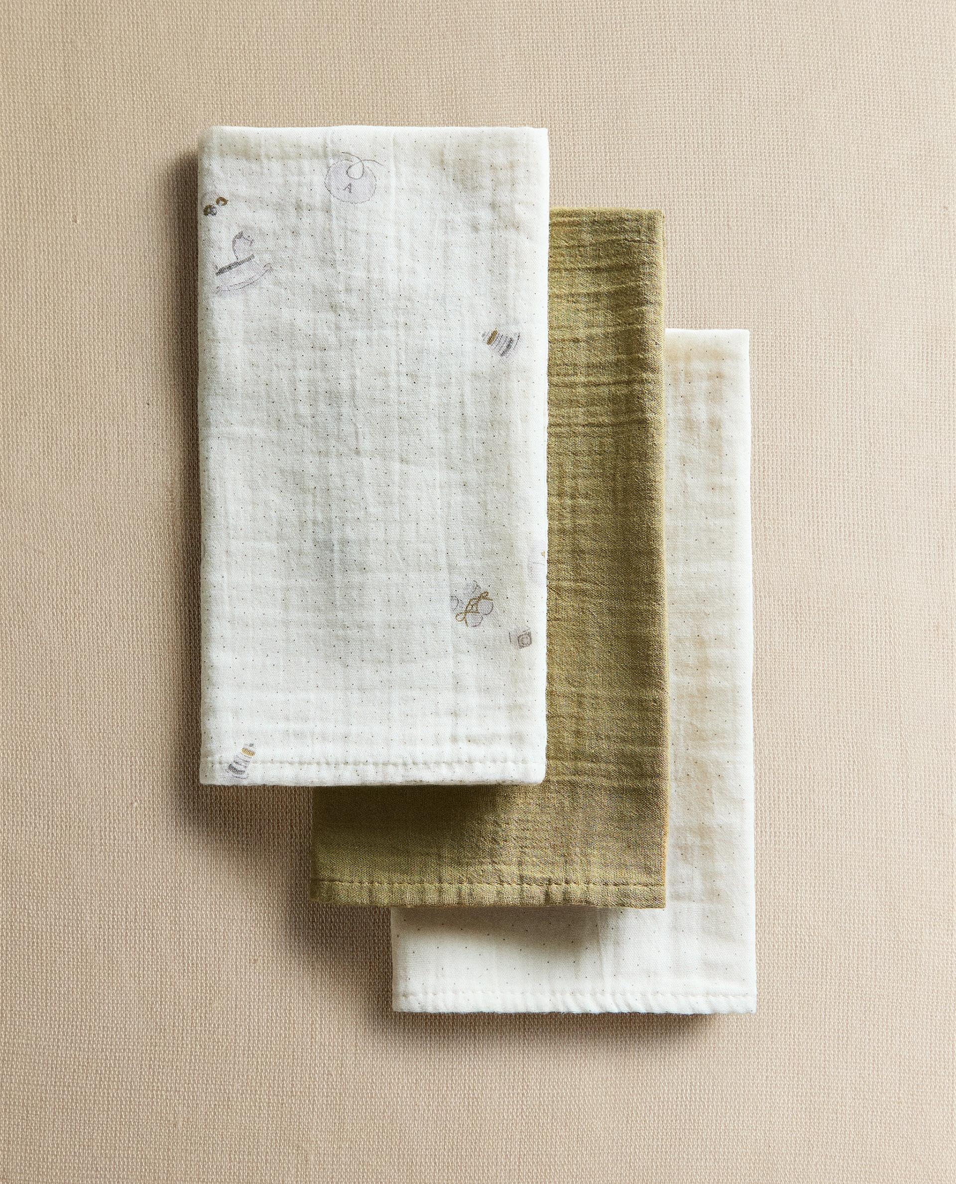 BABY MUSLIN CLOTHS (SET OF 3) BABY MUSLIN CLOTHS (SET OF 3)