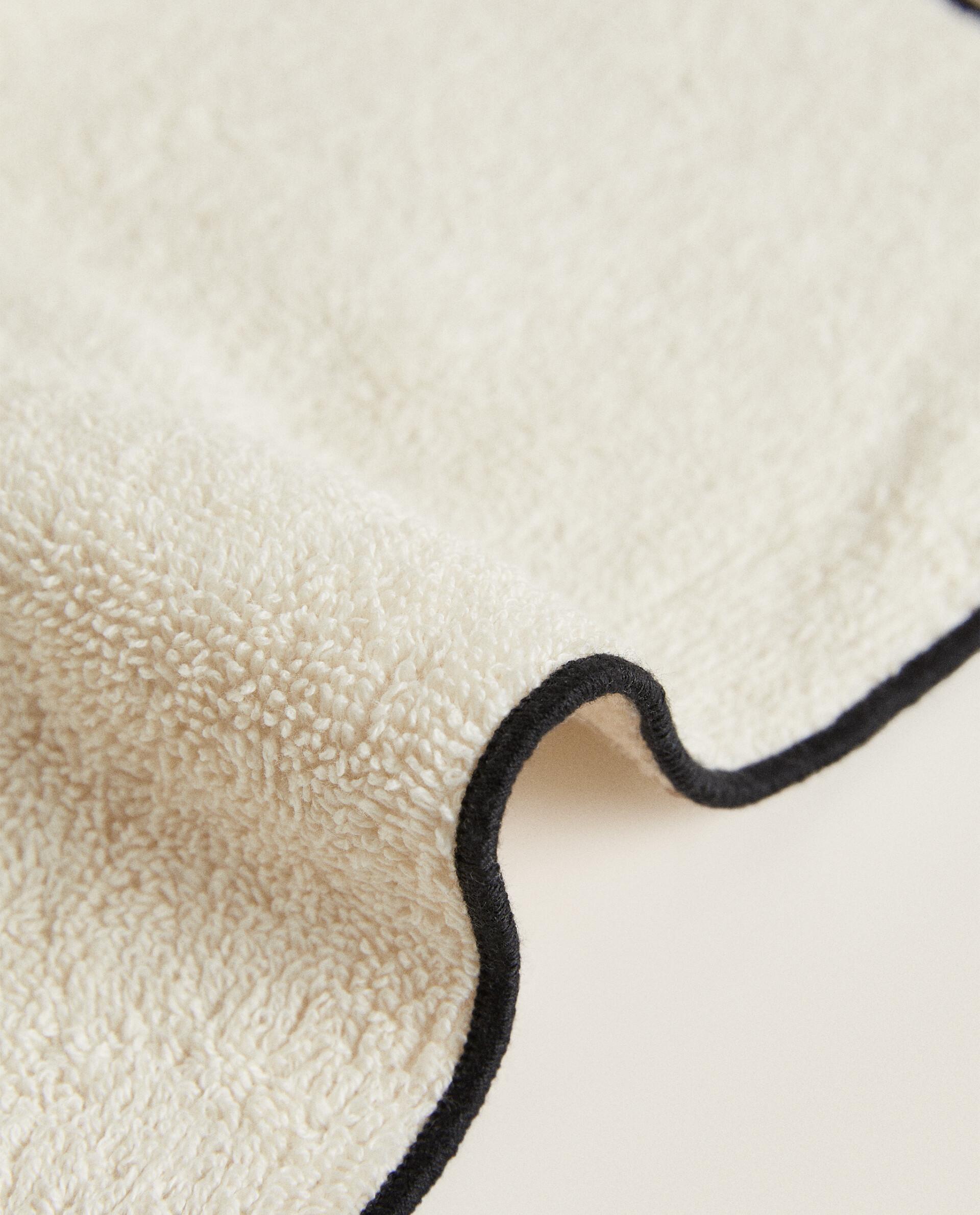 PACK OF COTTON OVERLOCK HAND TOWELS (PACK OF 3) product thumbnail 6